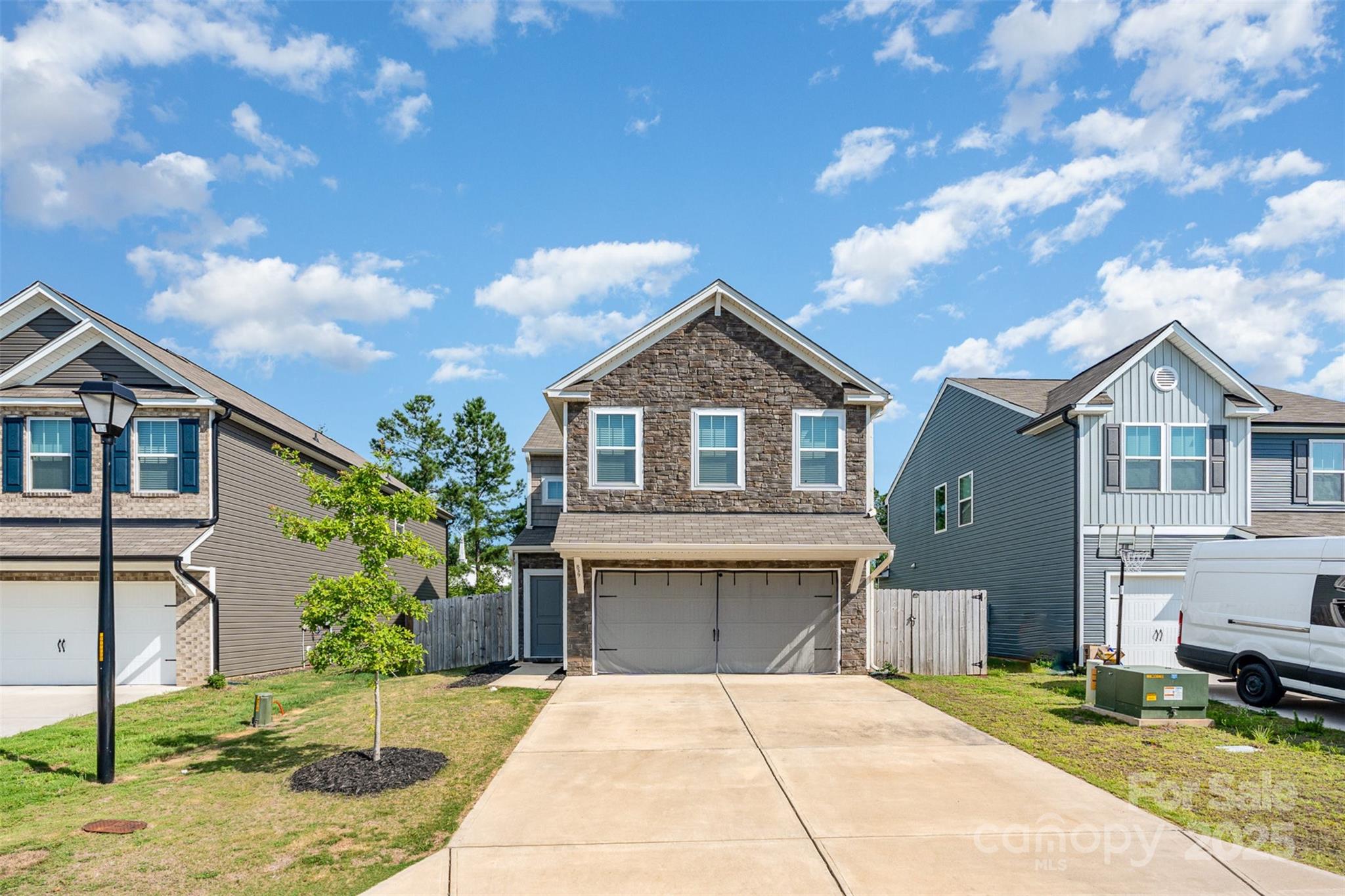 839 Foxglove Lane Property Photo 2