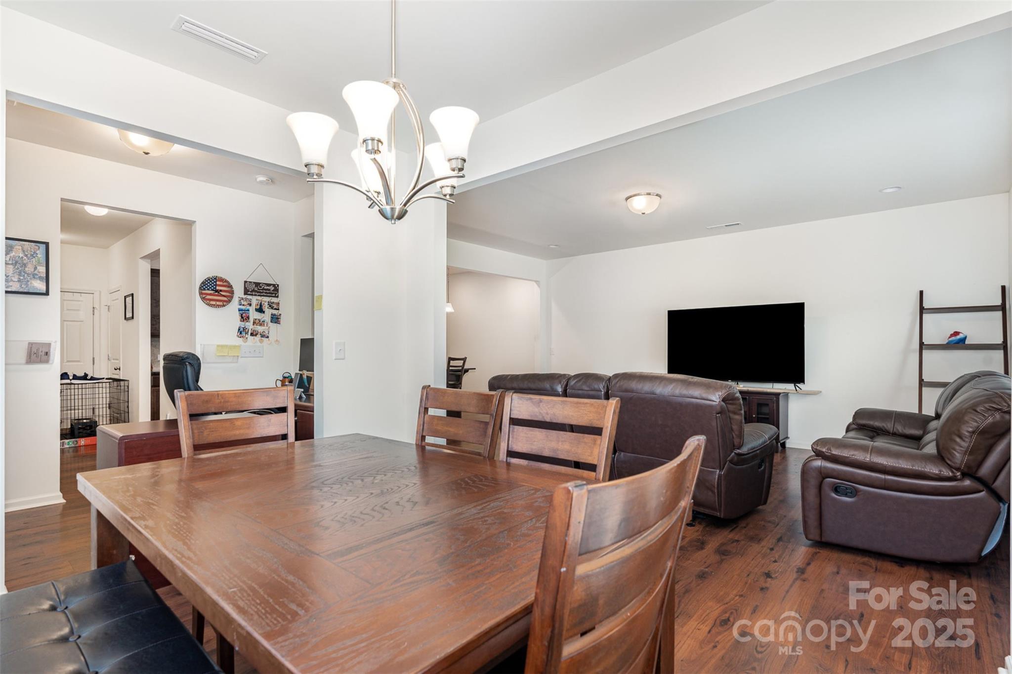 839 Foxglove Lane Property Photo 11
