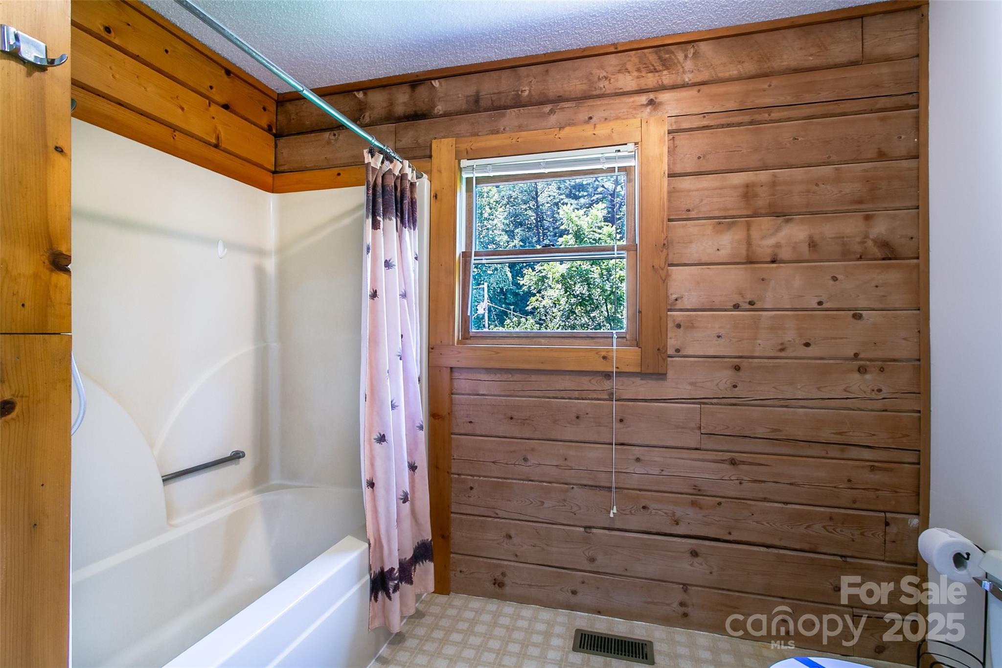 60 Treadway Drive Property Photo 13