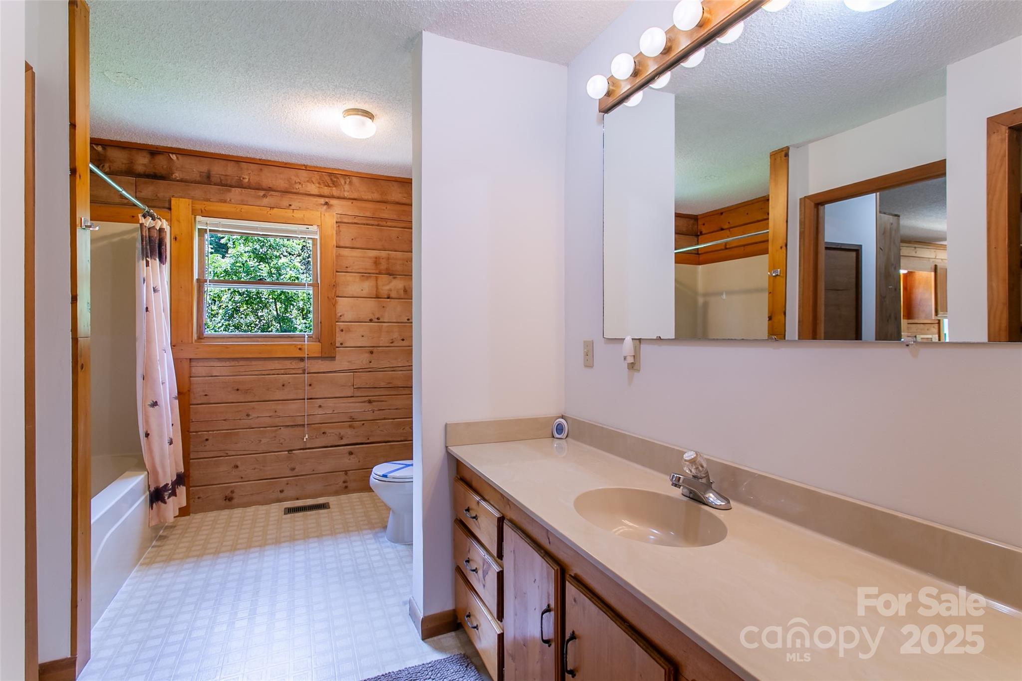 60 Treadway Drive Property Photo 14