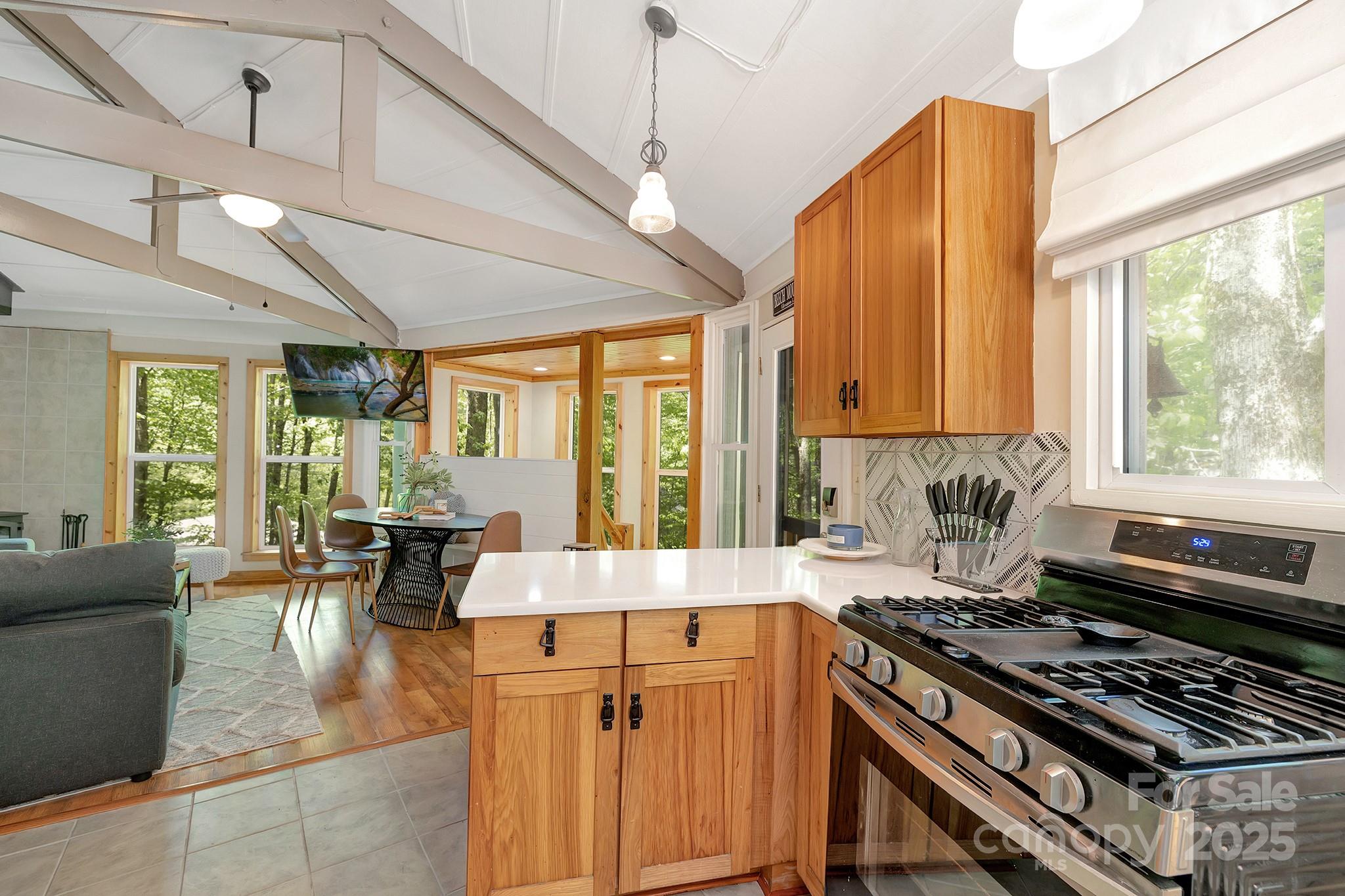 125 Pond Creek Road Property Photo 6