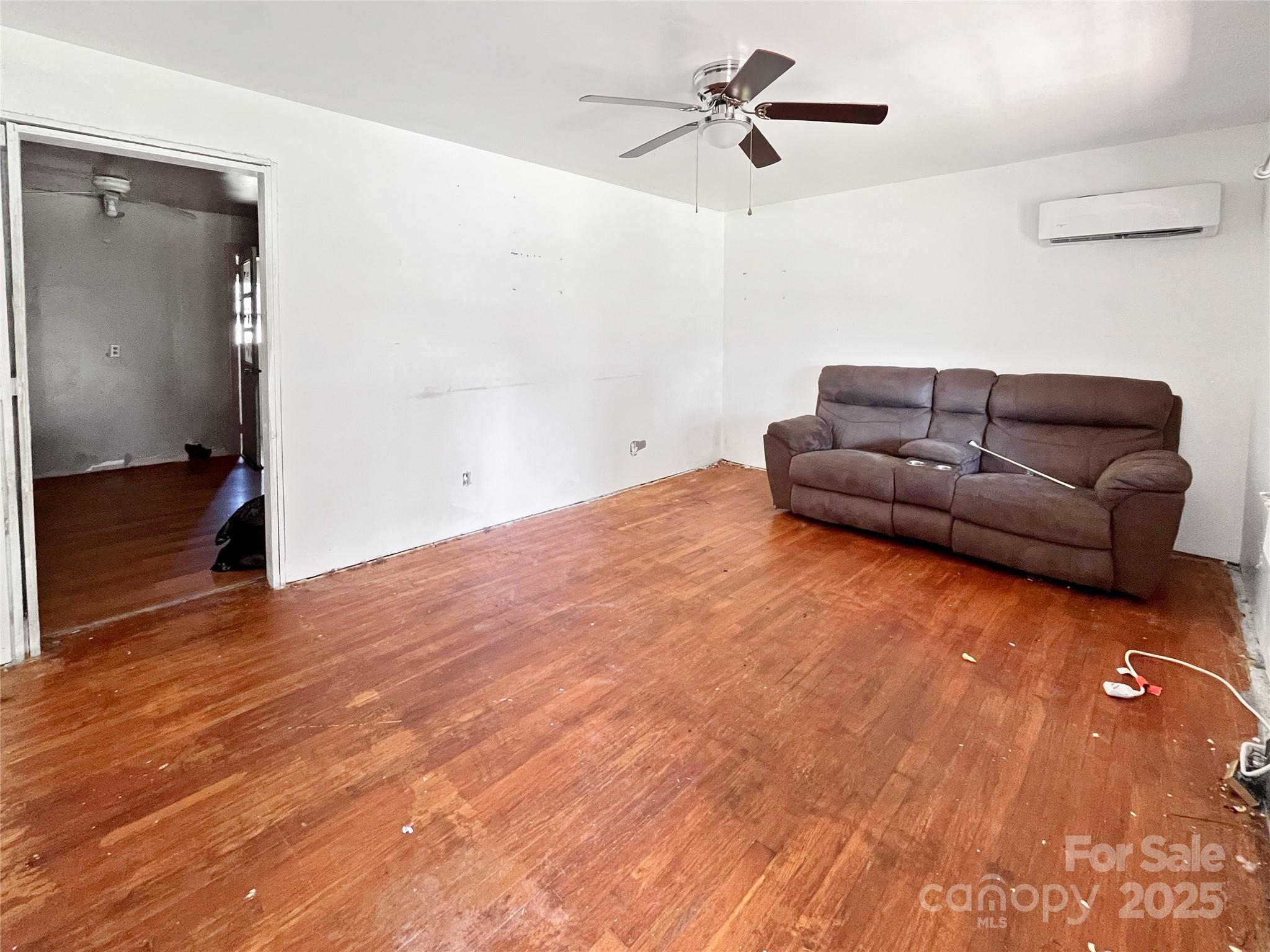 8397 Rhodhiss Road Property Photo 3