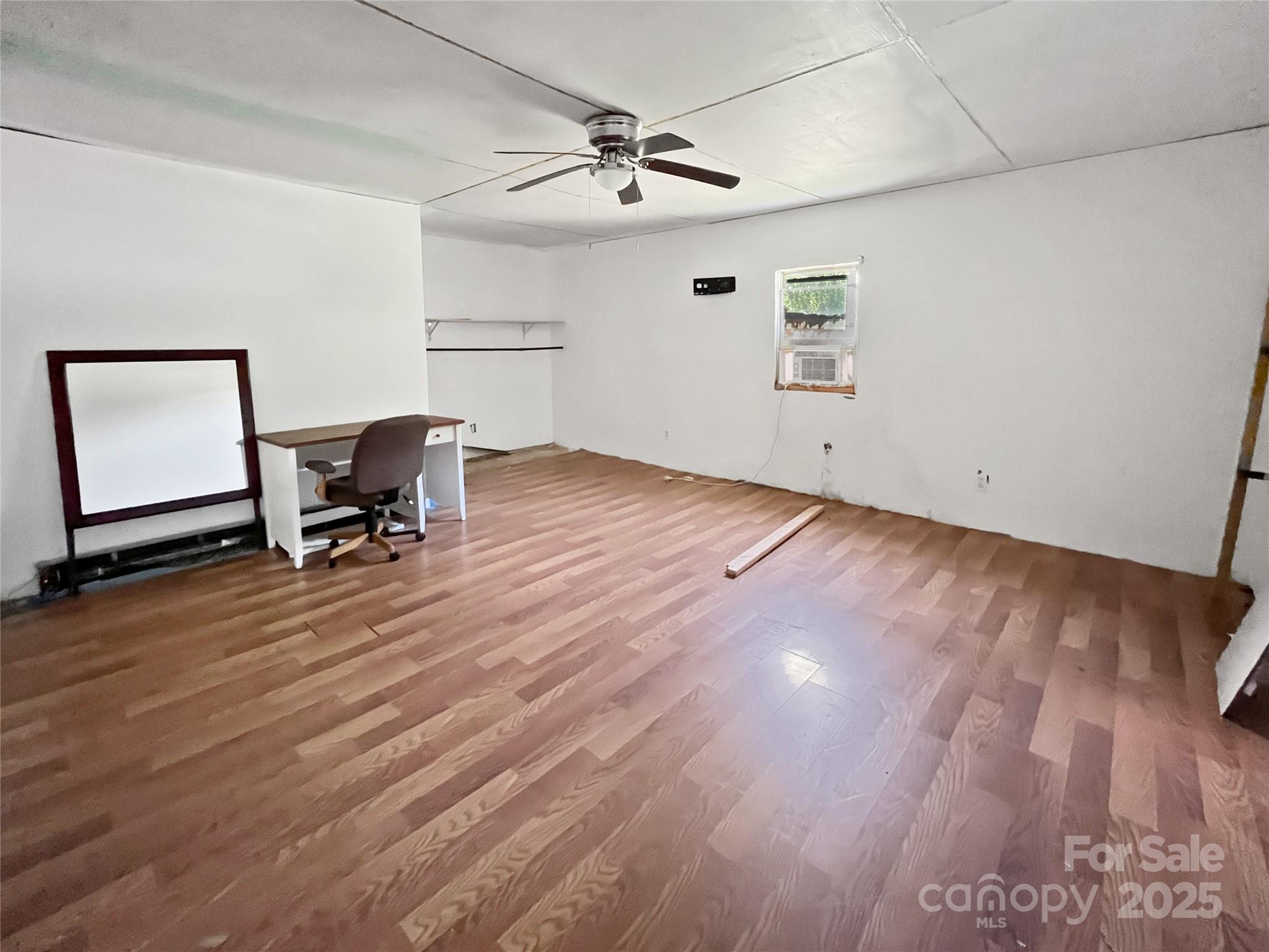8397 Rhodhiss Road Property Photo 9