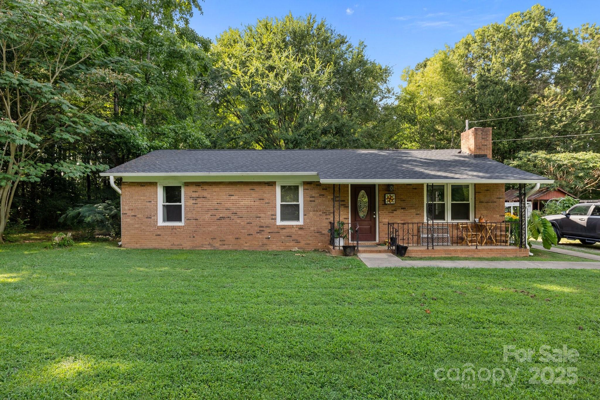 1108 Willoughby Road Property Photo 1