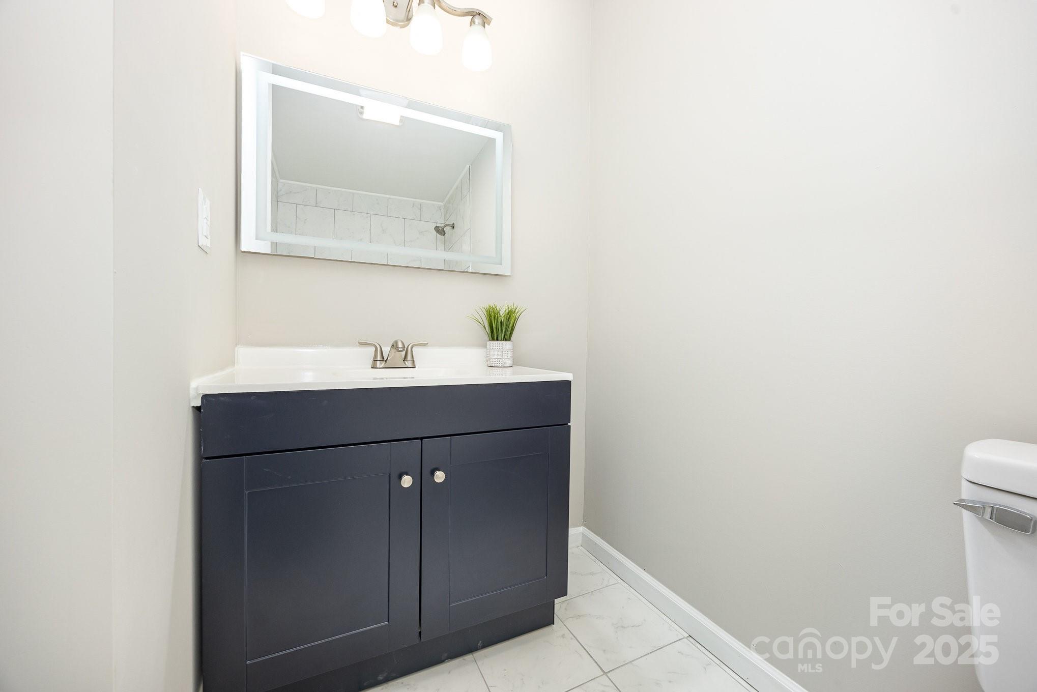 900 N Salisbury Avenue Property Photo 12