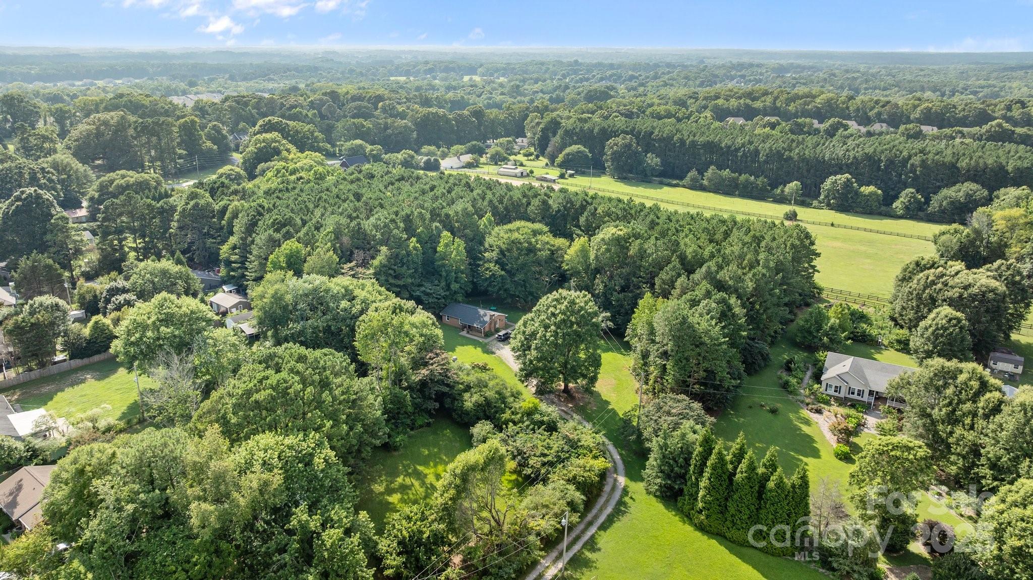 1108 Willoughby Road Property Photo 2