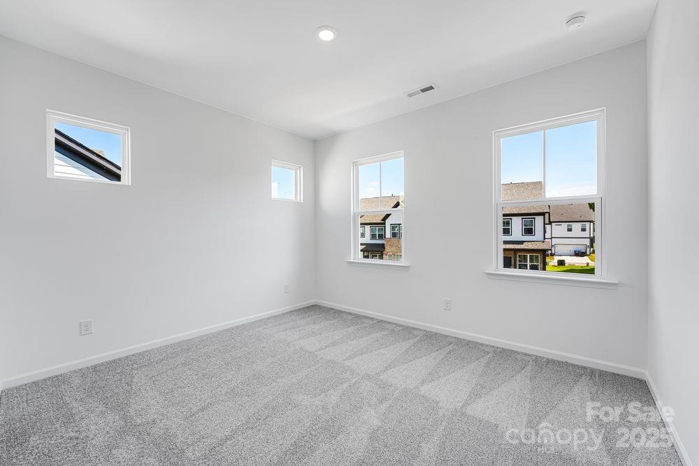 3128 Beacon Heights Road Property Photo 9