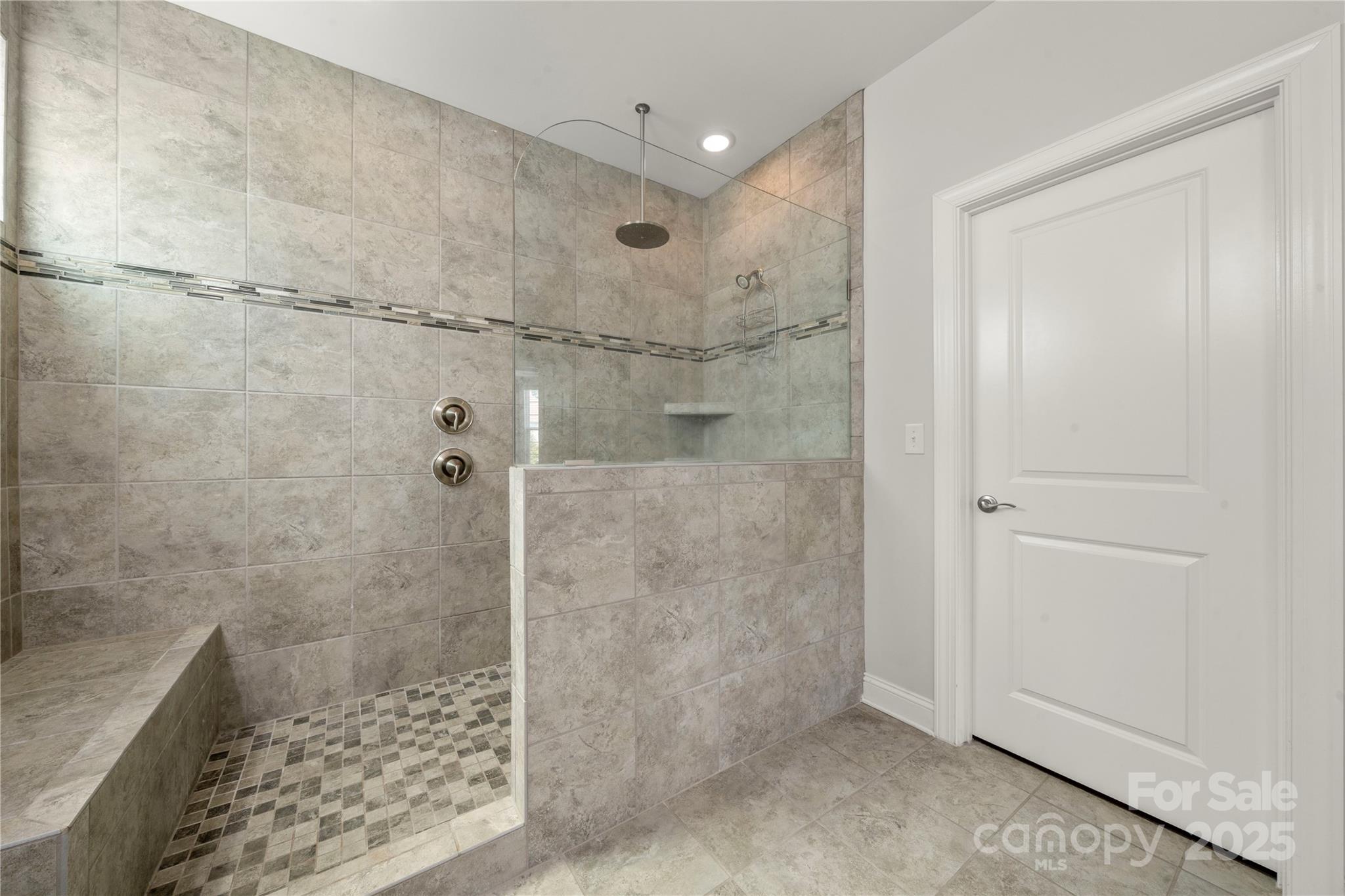 12415 Es Draper Drive Property Photo 26