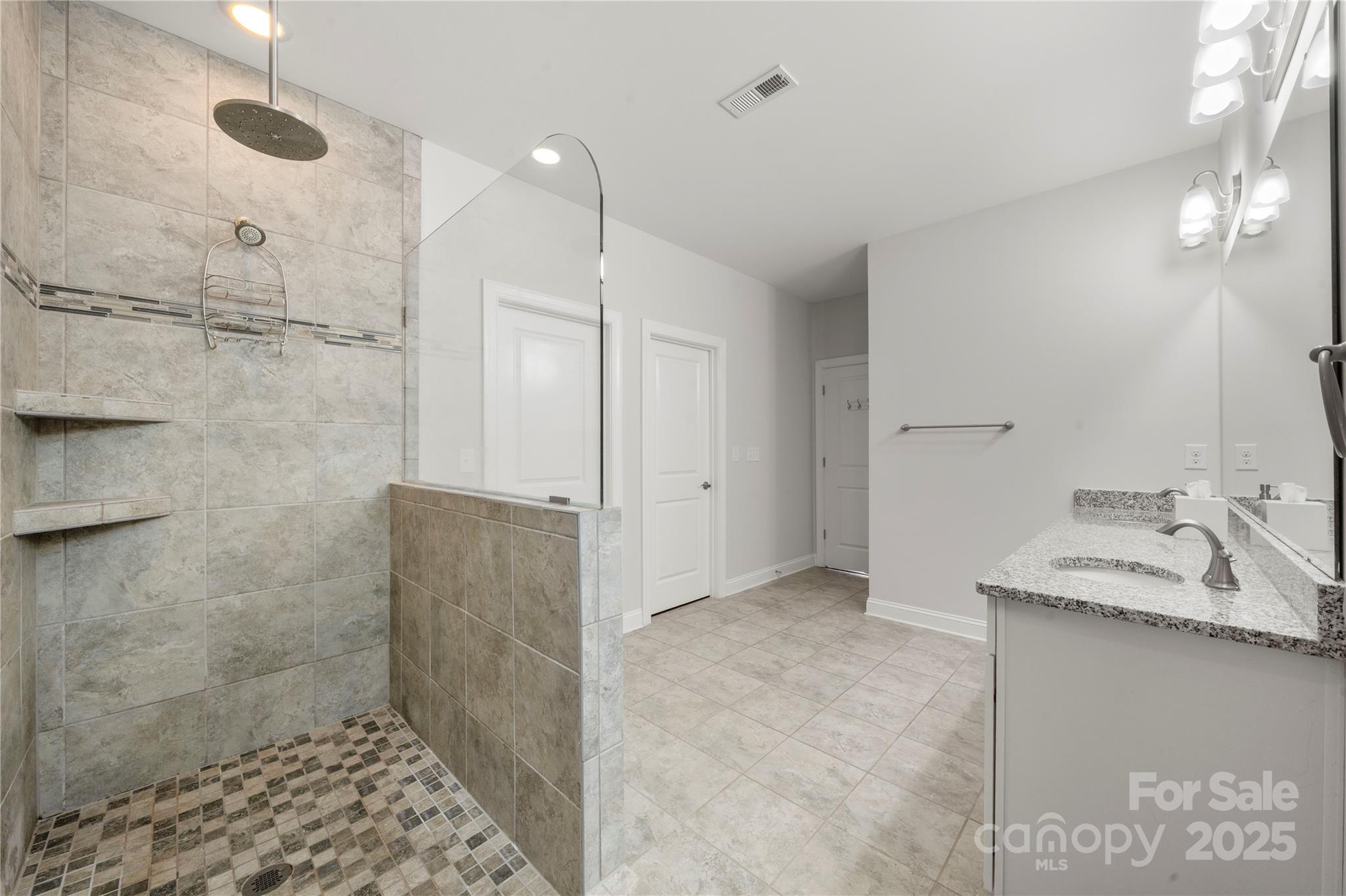 12415 Es Draper Drive Property Photo 27