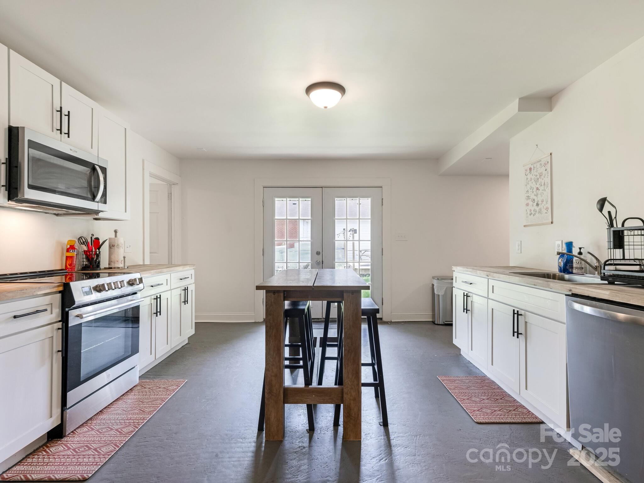 1102 Lane Street Property Photo 10