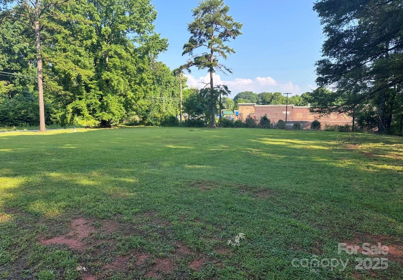 1086 N Dobys Bridge Road Property Photo 1