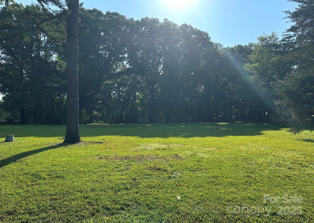 1086 N Dobys Bridge Road Property Photo 2