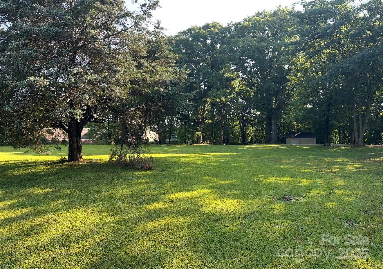 1086 N Dobys Bridge Road Property Photo 4