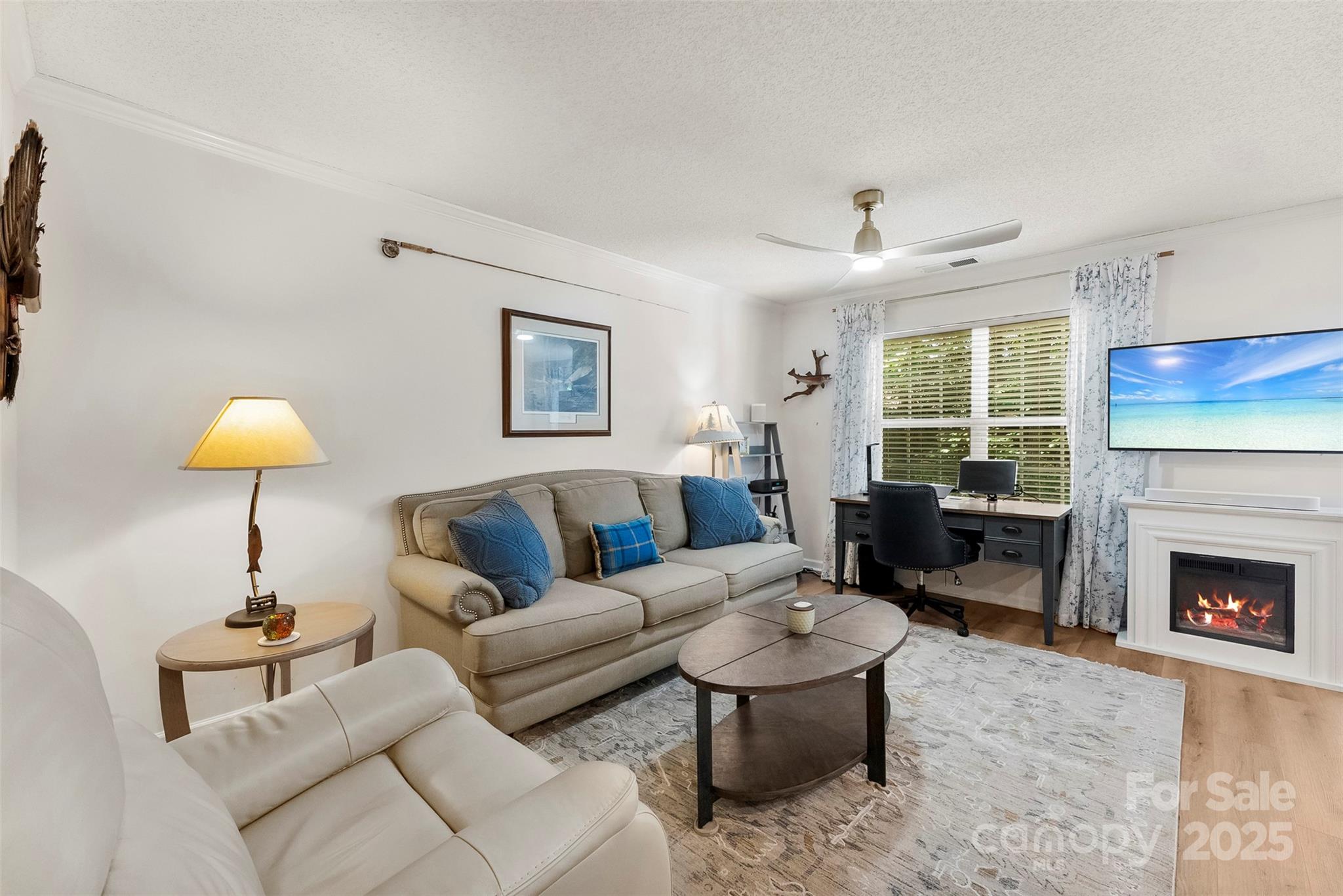 9977 Reindeer Way Lane Property Photo 3