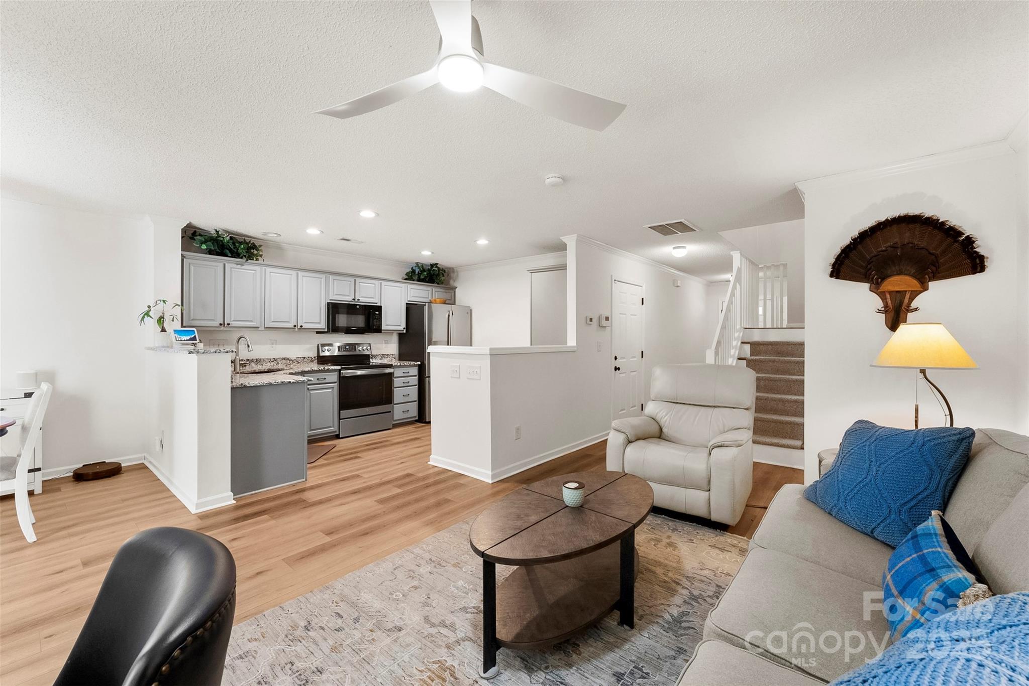 9977 Reindeer Way Lane Property Photo 6