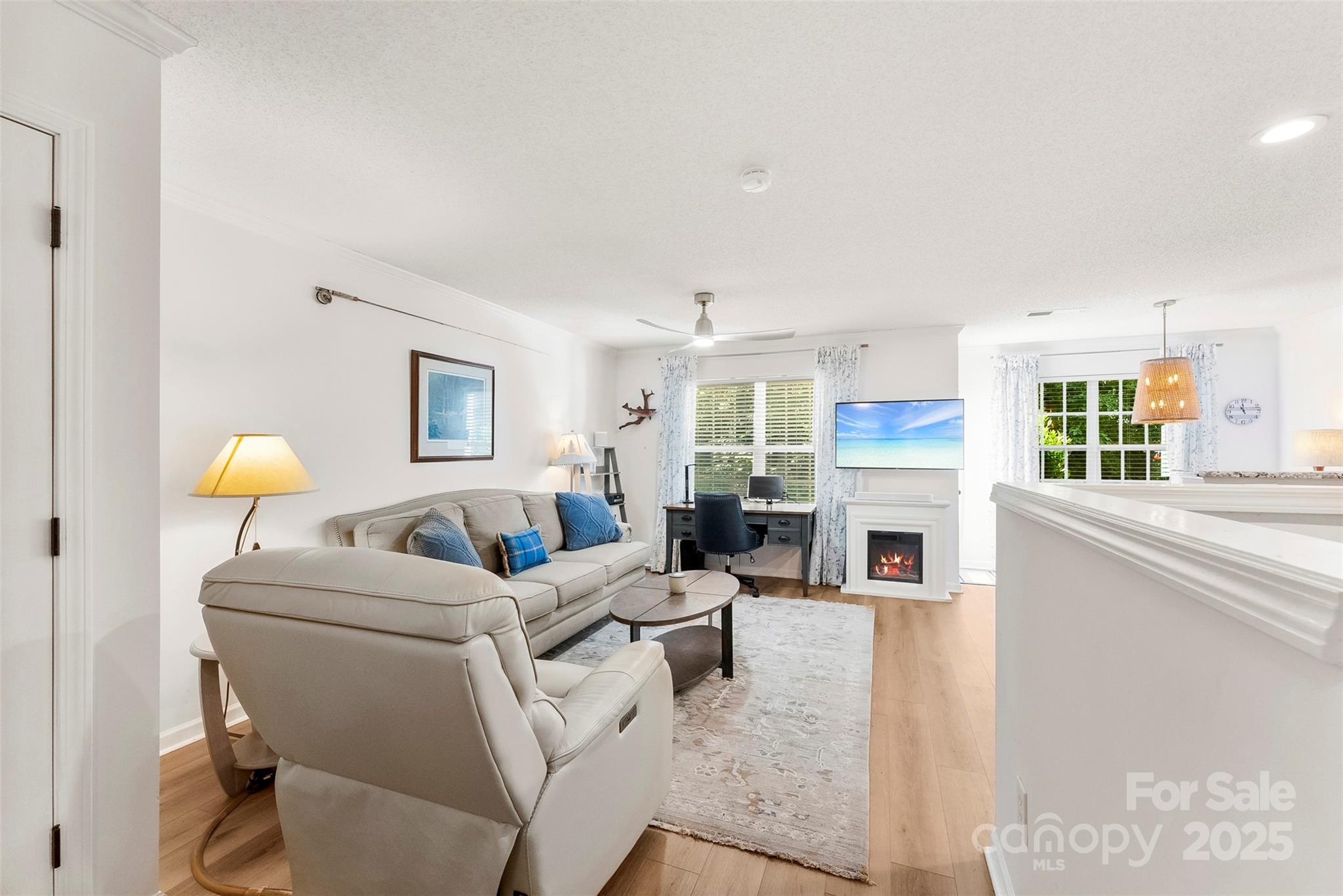 9977 Reindeer Way Lane Property Photo 8