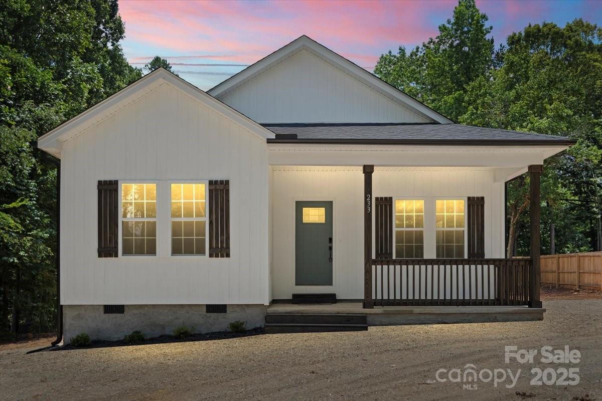 233 Oakview Road