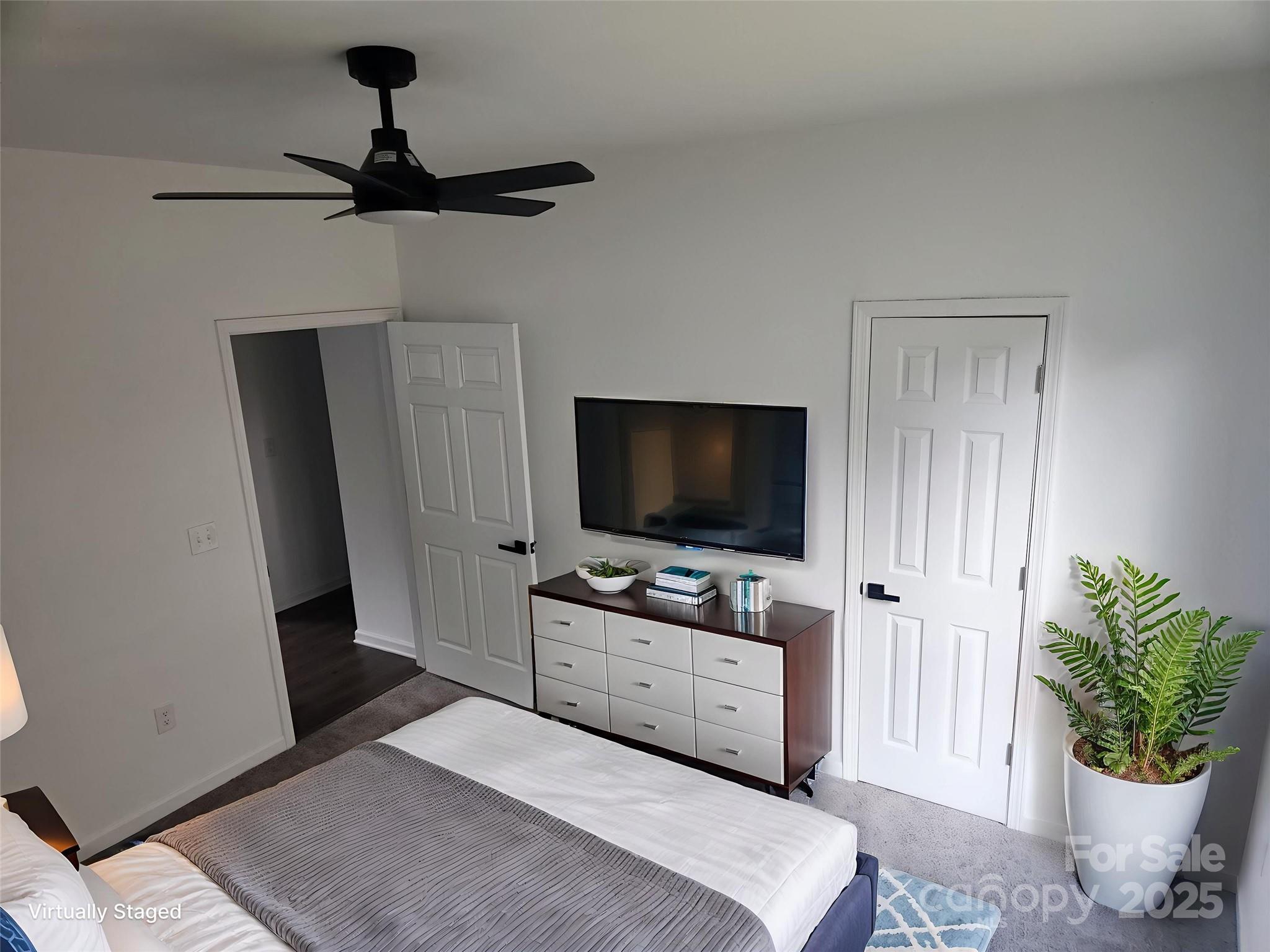 704 S Harding Avenue Property Photo 10