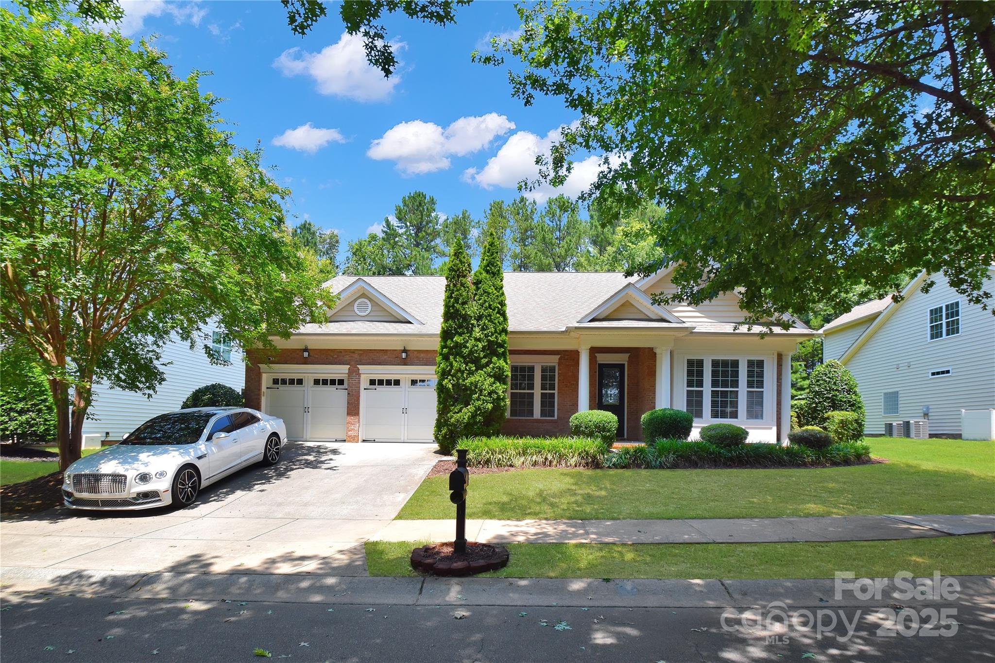 8712 Soaring Eagle Lane Property Photo 1