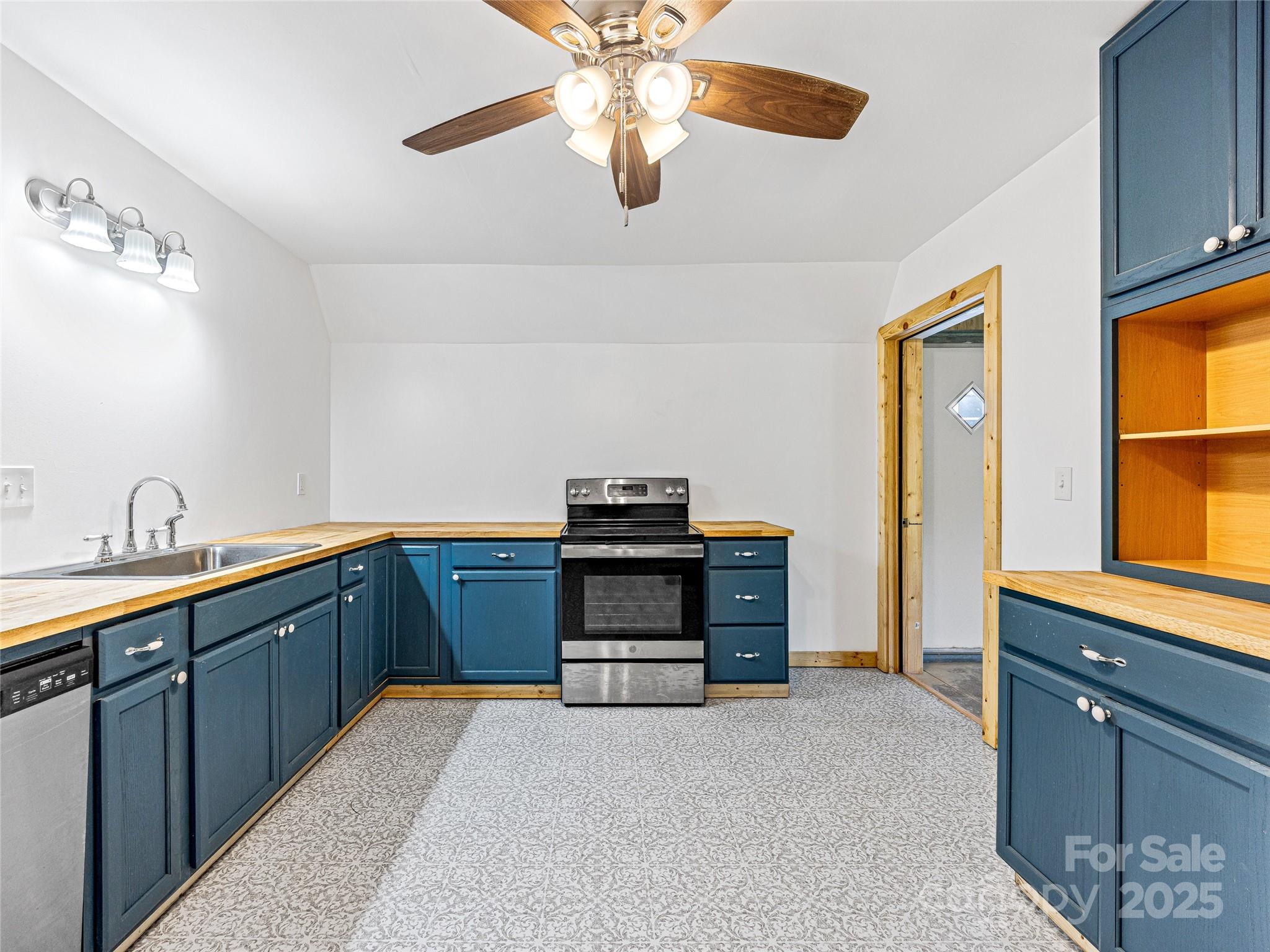 471 Claude Cook Road Property Photo 27