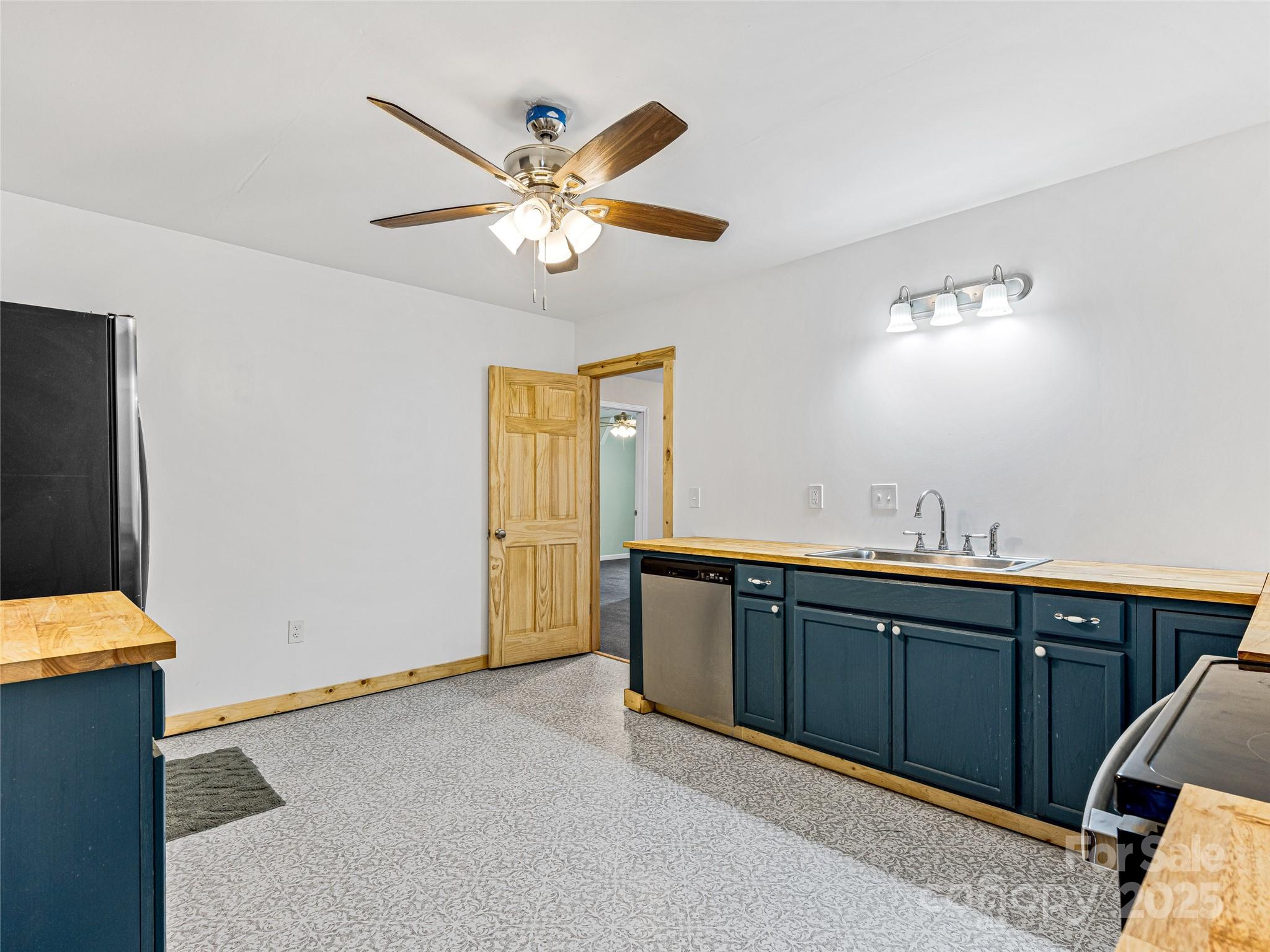 471 Claude Cook Road Property Photo 28