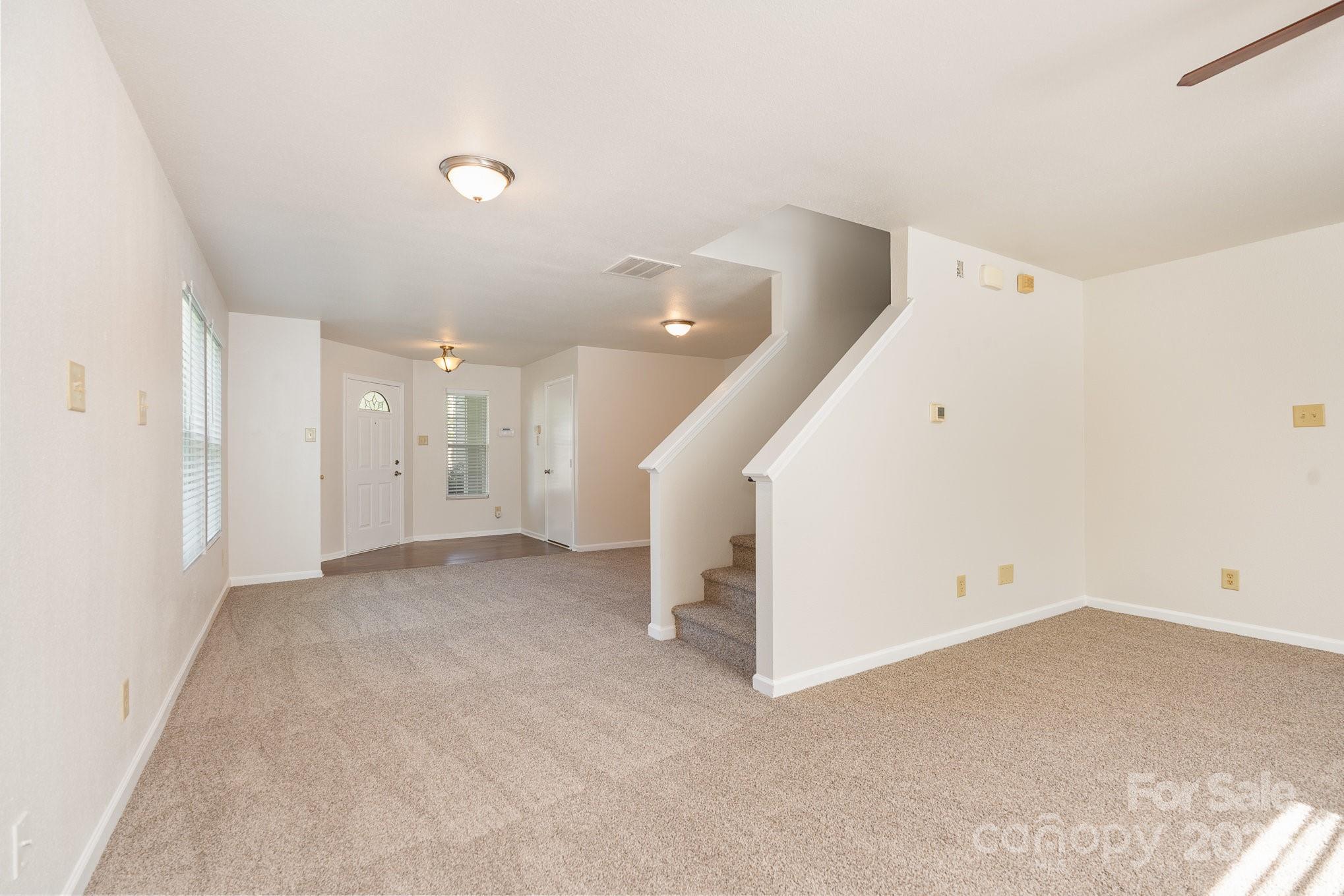 1432 Matthew Allen Circle Property Photo 6