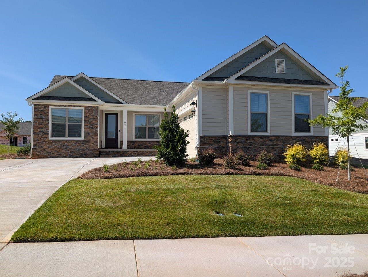 2081 Fordhill Street Property Photo 1