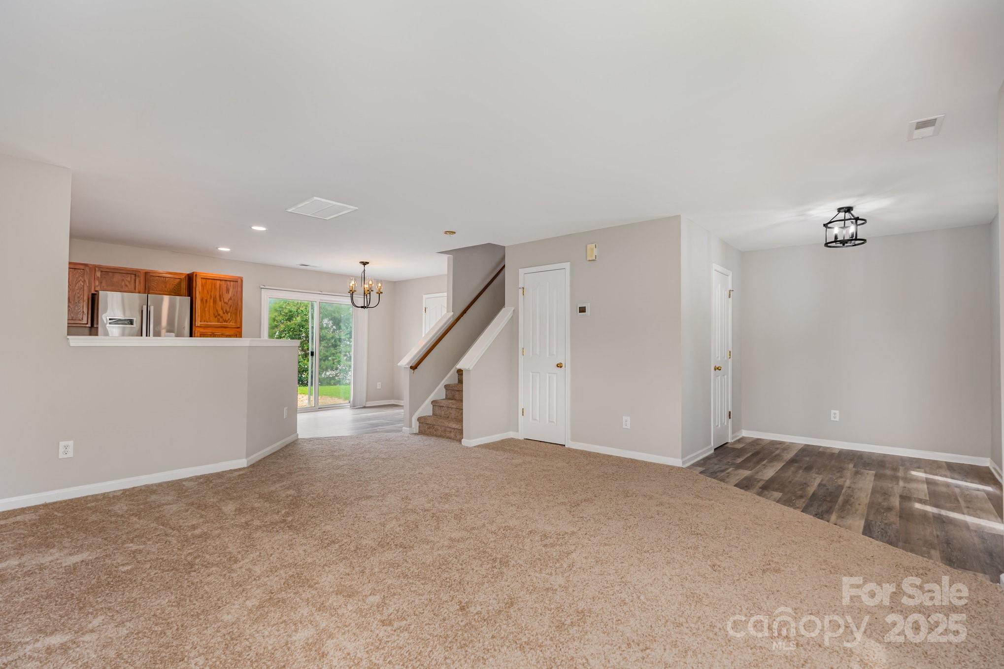 726 Aberdeen Glen Place Property Photo 3