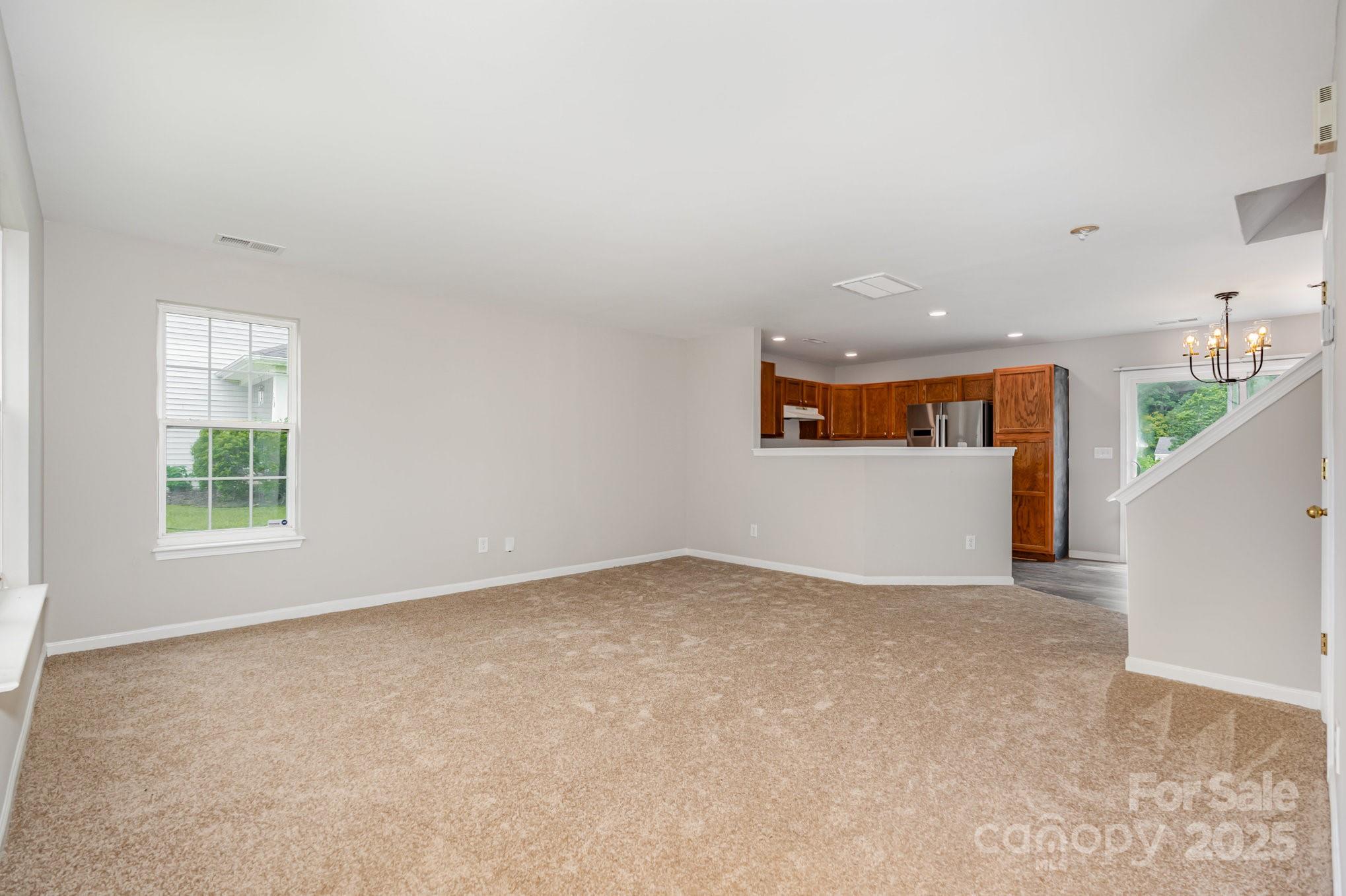 726 Aberdeen Glen Place Property Photo 5
