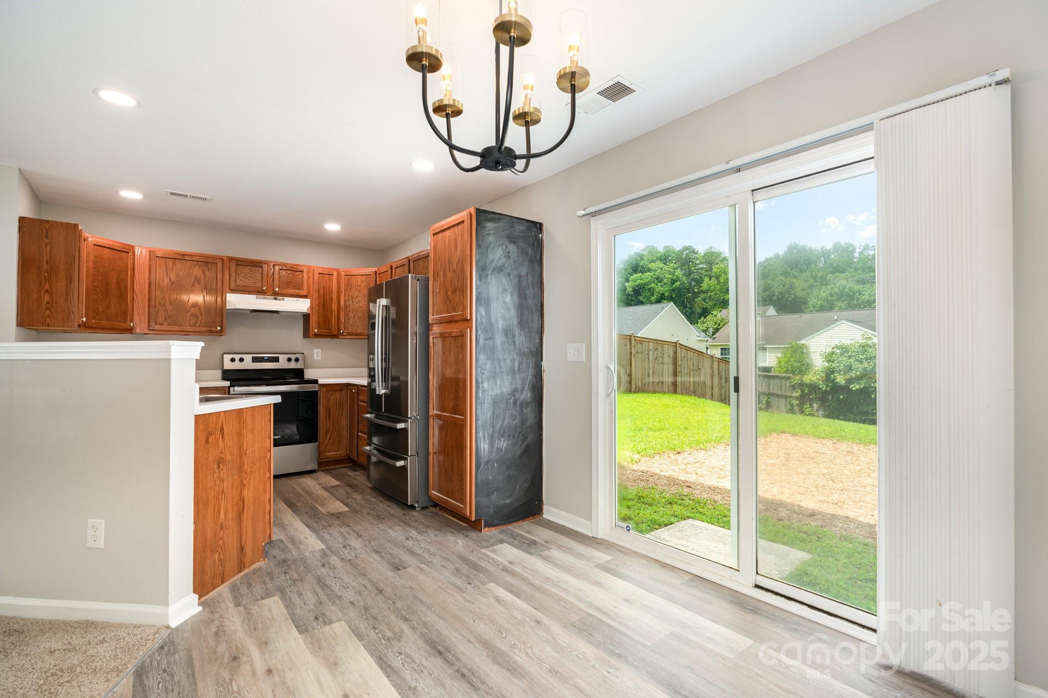 726 Aberdeen Glen Place Property Photo 6