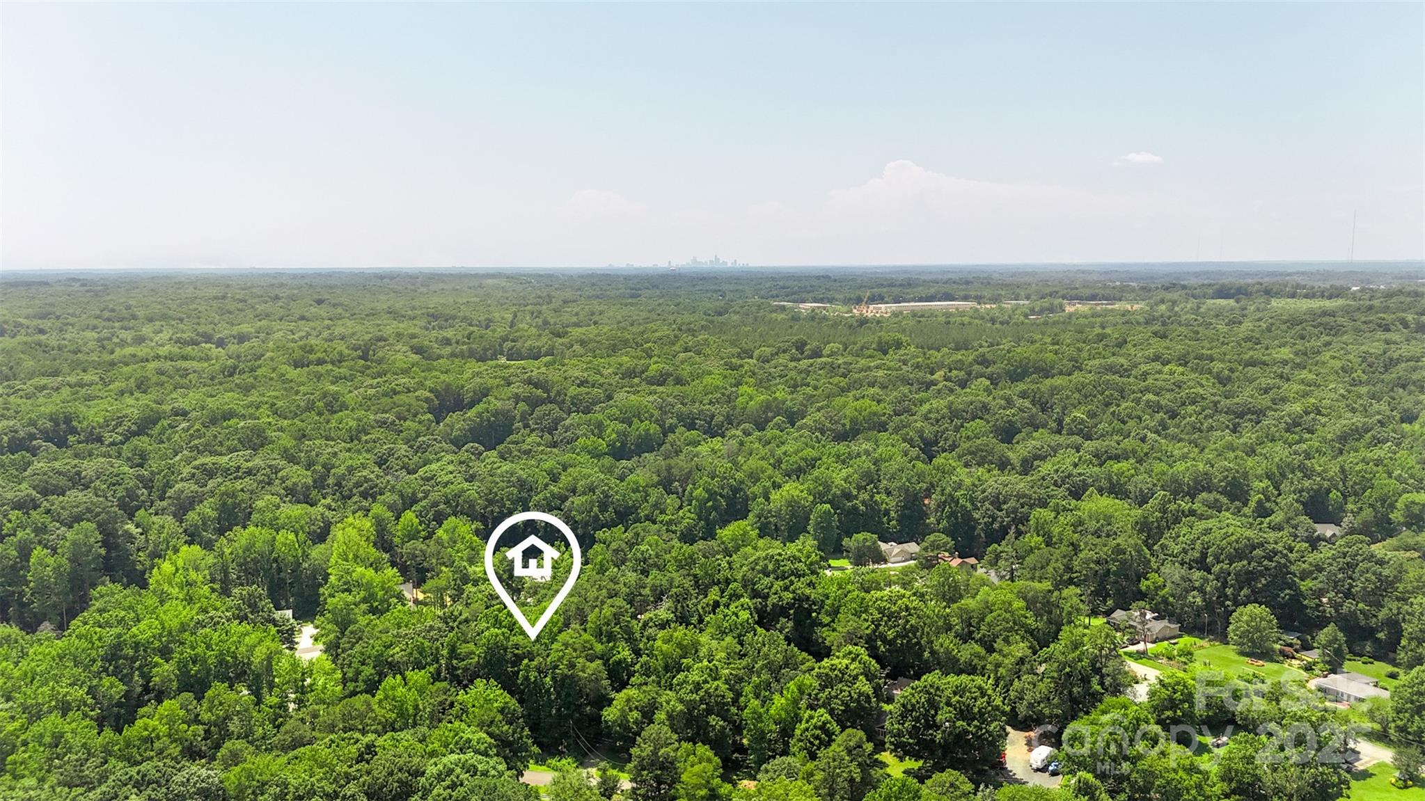 14133 Woodhurst Lane Property Photo 2