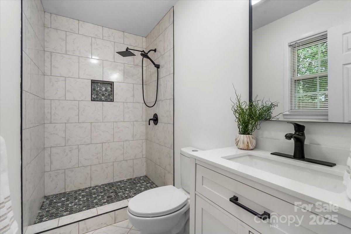 4932 Delivau Drive Property Photo 20