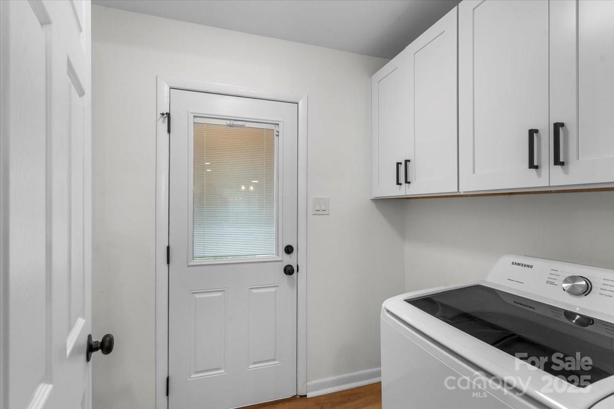 4932 Delivau Drive Property Photo 28