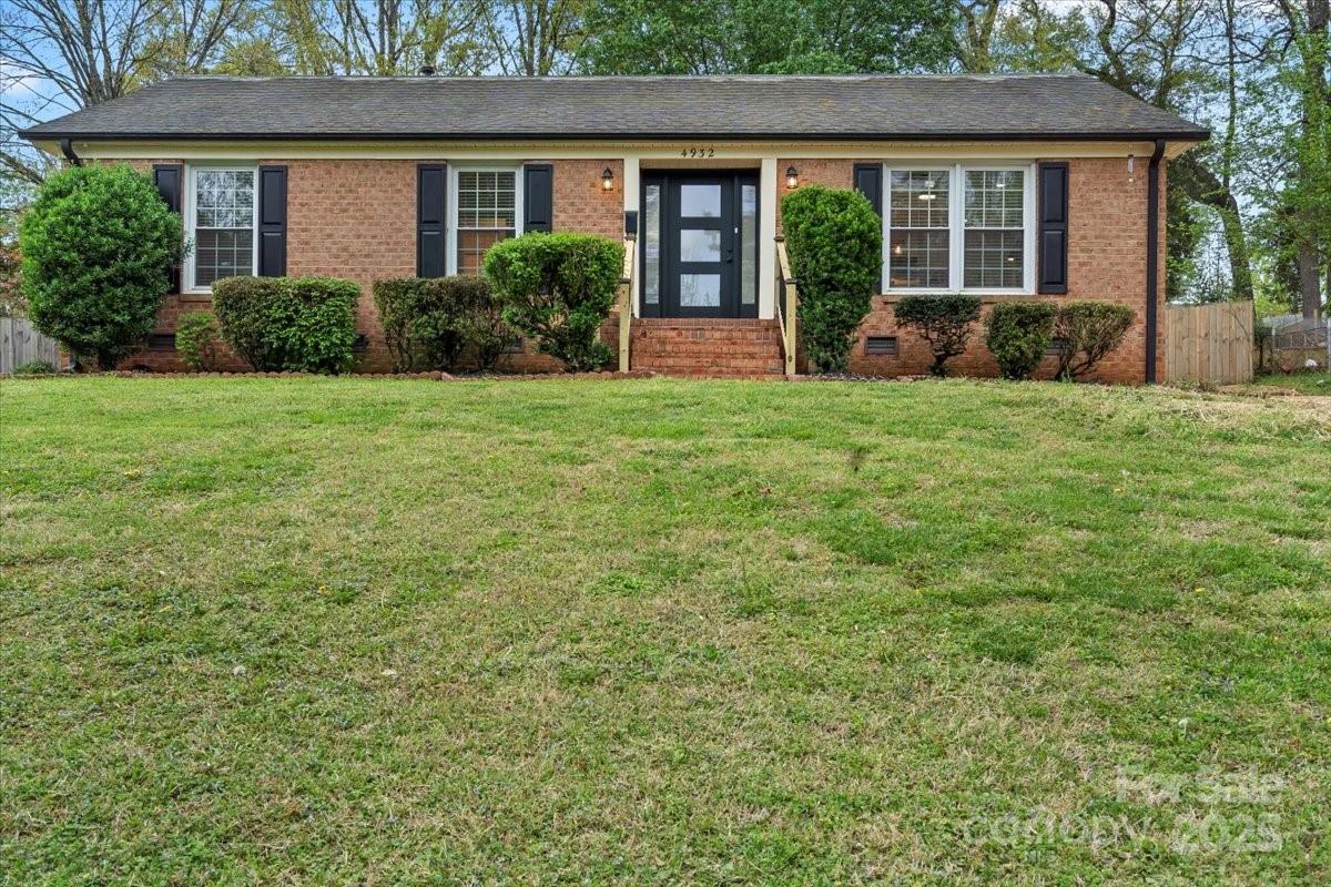 4932 Delivau Drive Property Photo 32