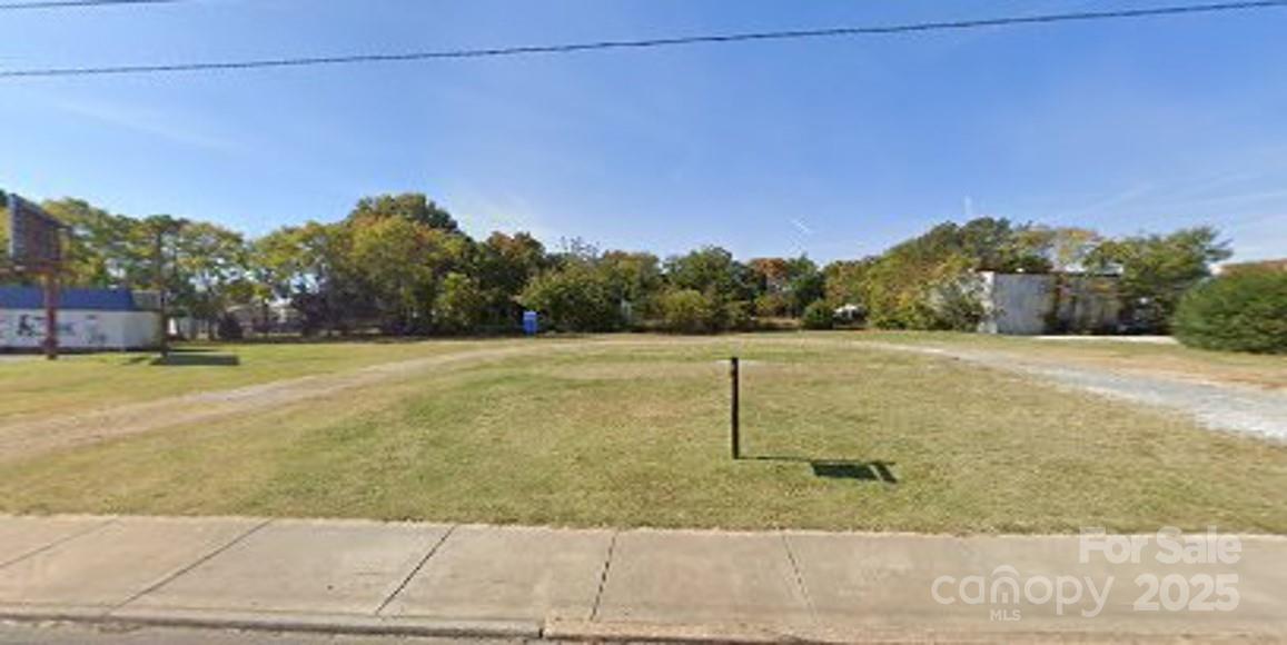 222 E Main Street Property Photo 1