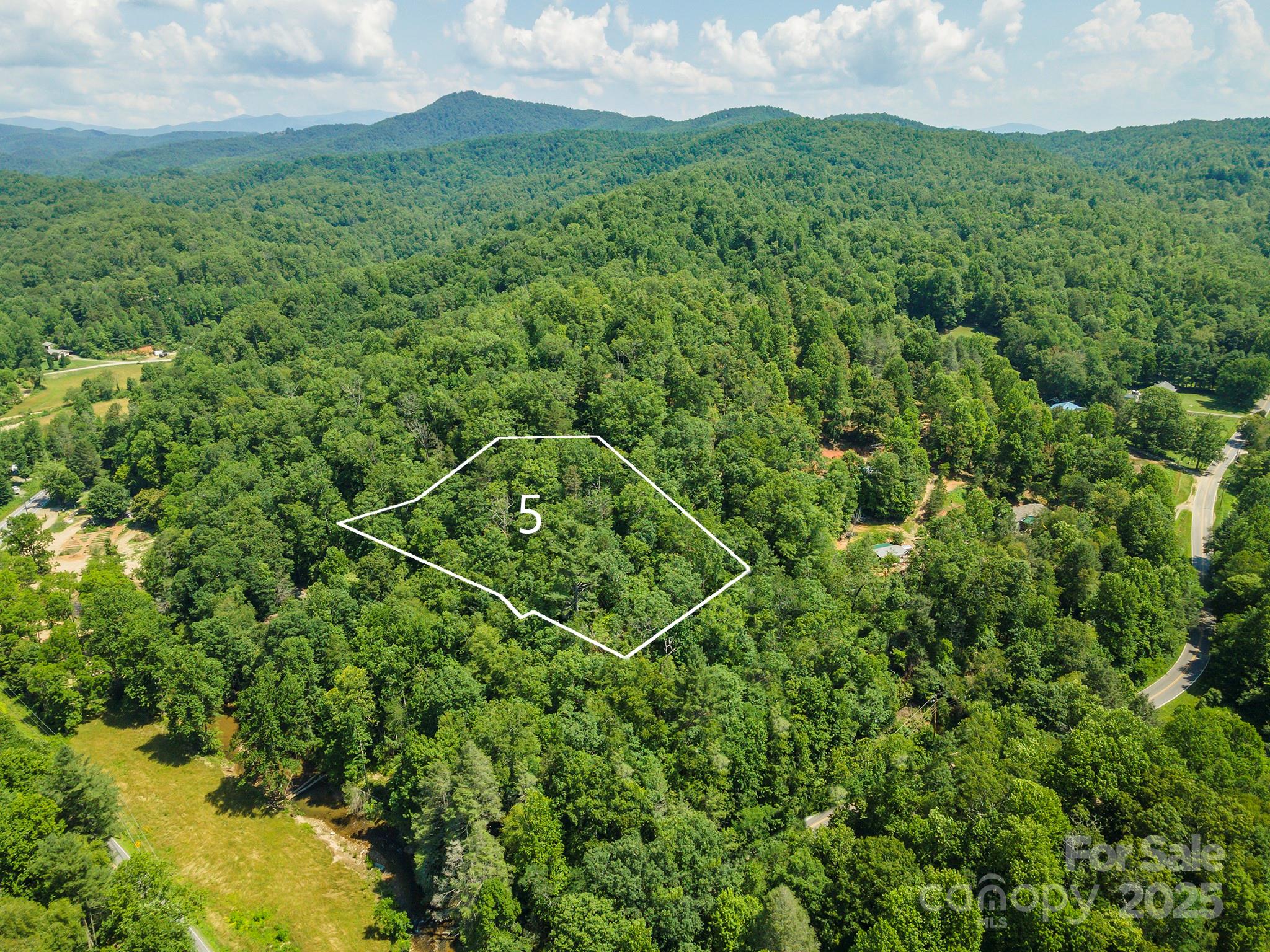 5 Roy Lane Property Photo 1