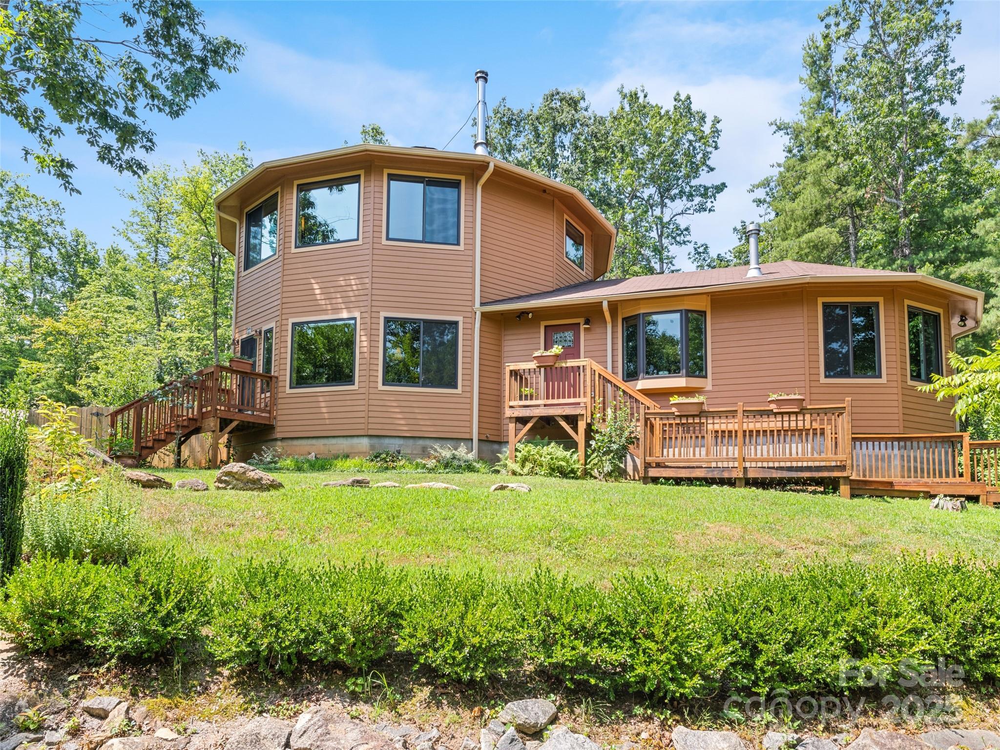2675 Holbert Cove Road Property Photo 1