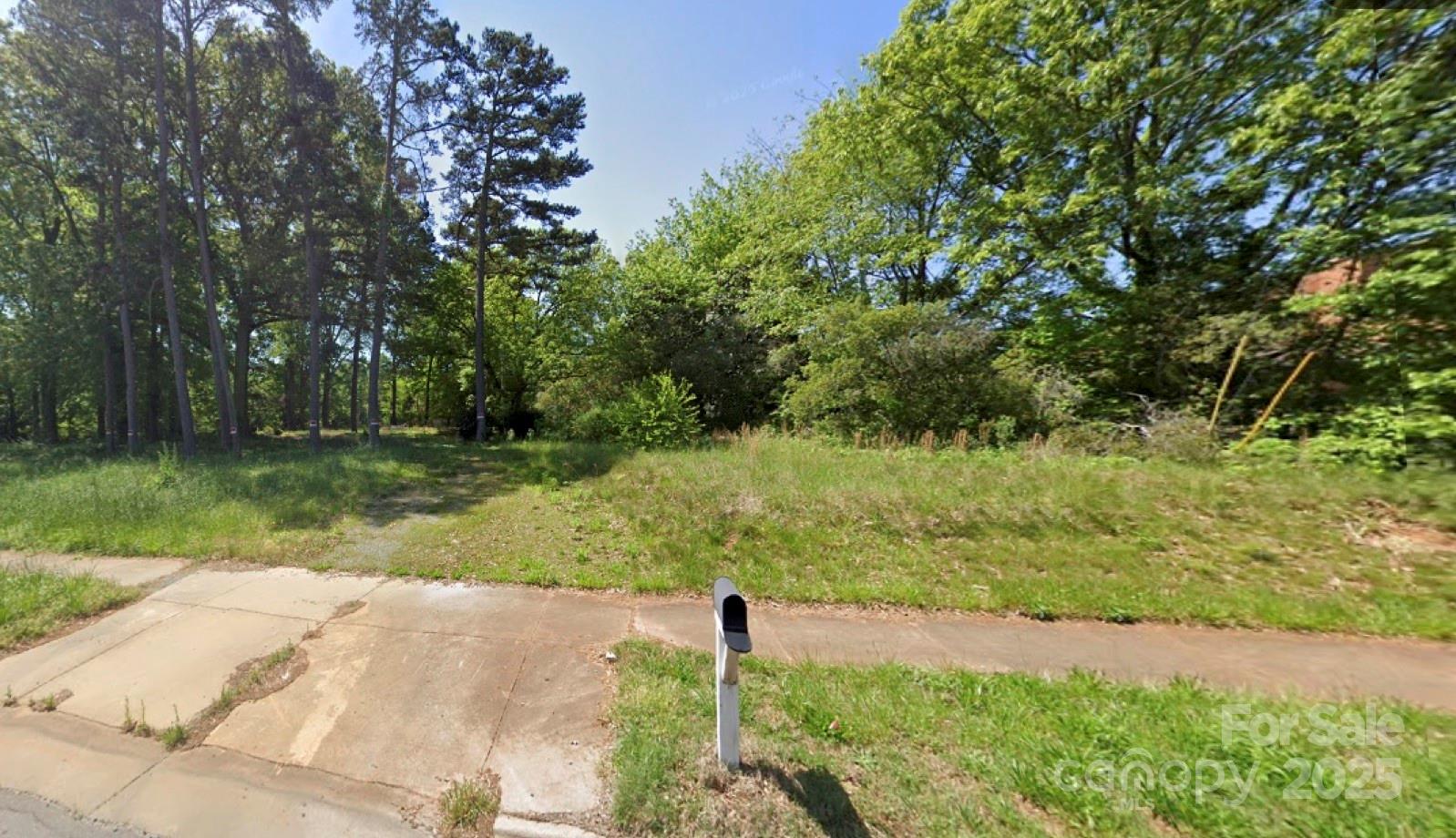 5115 Freedom Drive Property Photo