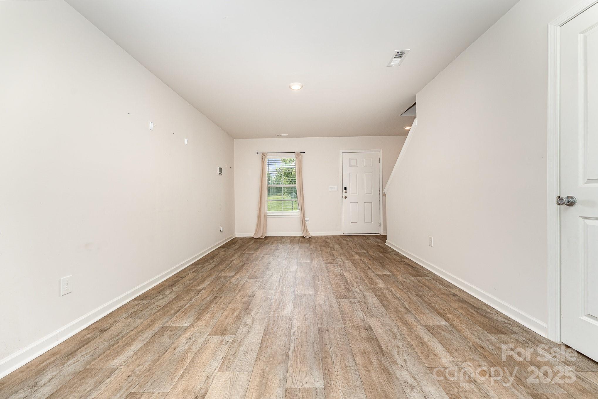 215 Lilys Place Property Photo 6