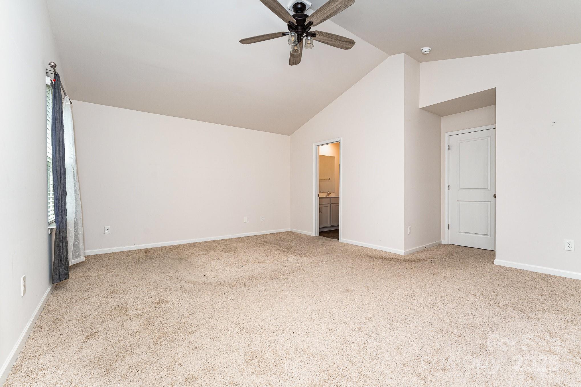 215 Lilys Place Property Photo 20