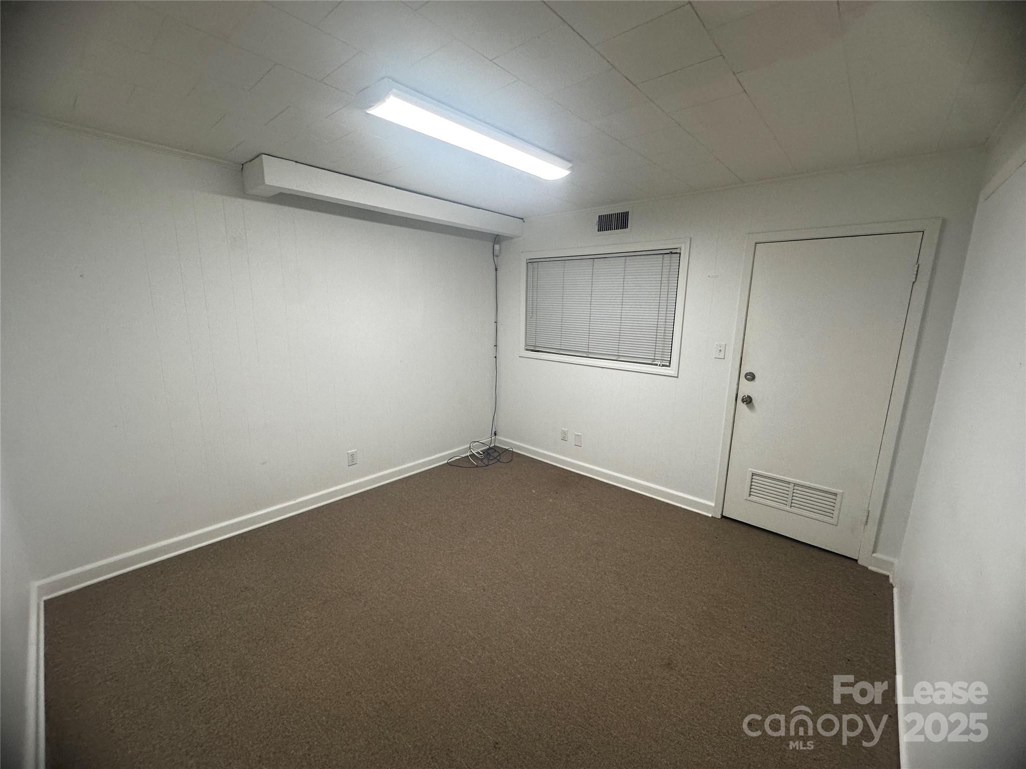 111 E Charlotte Avenue B1 Property Photo 3