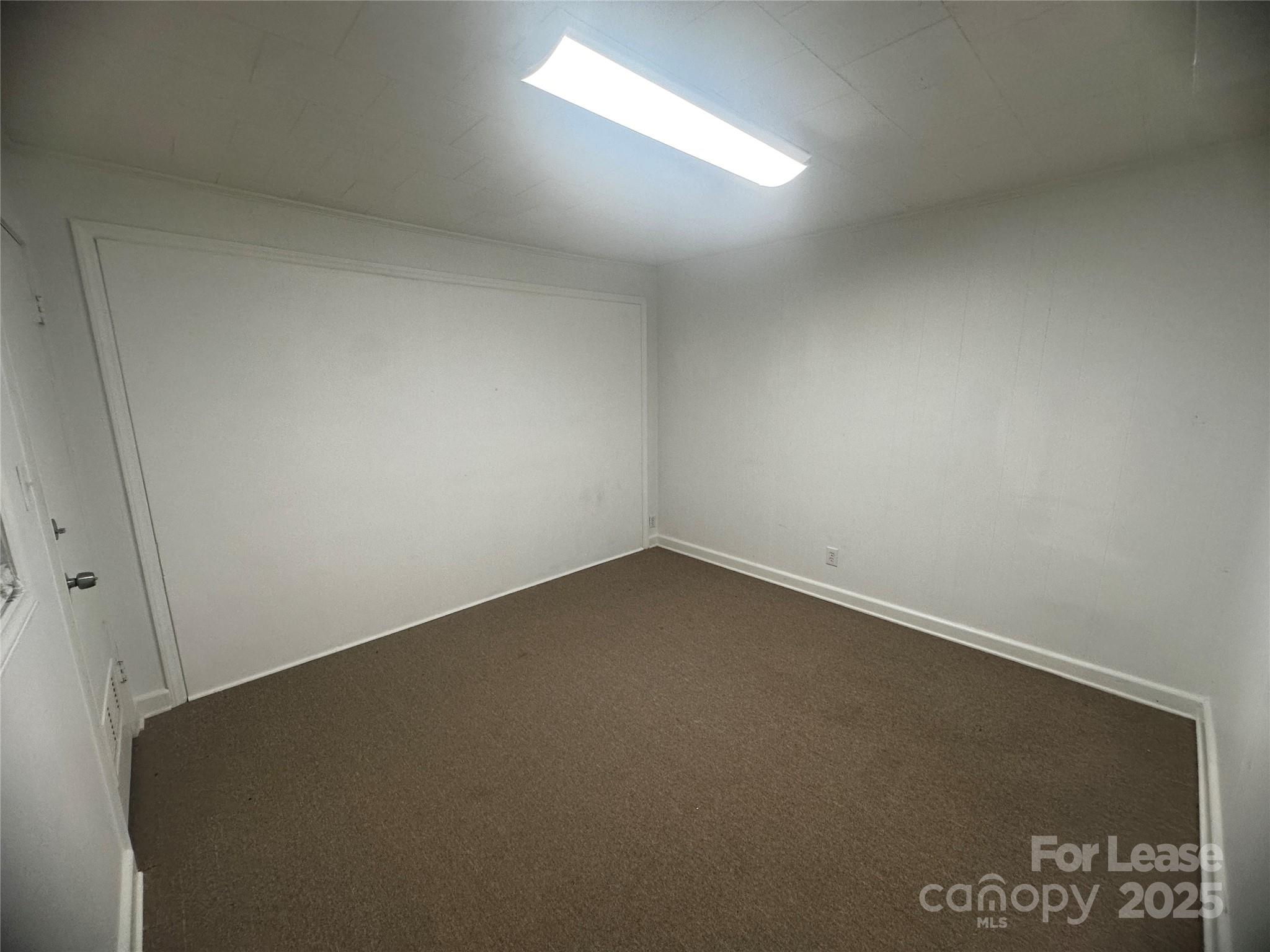 111 E Charlotte Avenue B1 Property Photo 4