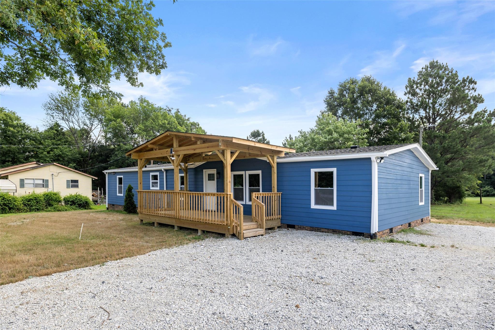 4351 Saluda Road Property Photo 1
