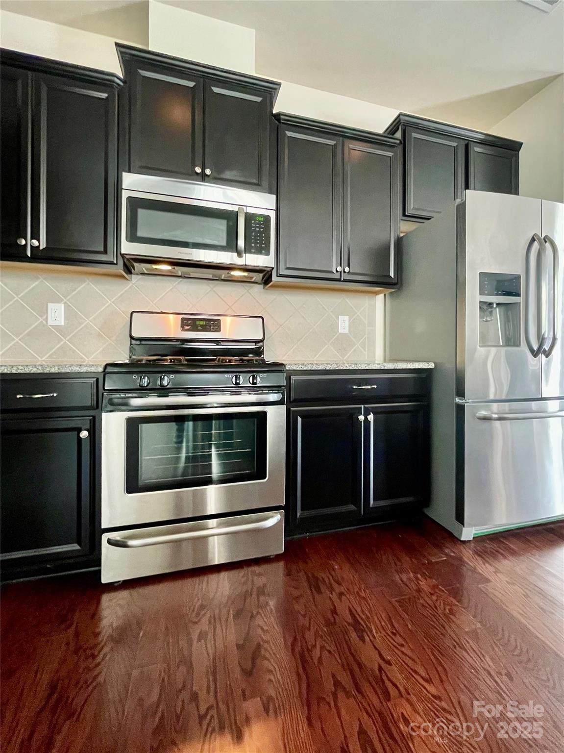 2769 Sawbridge Lane Property Photo 3