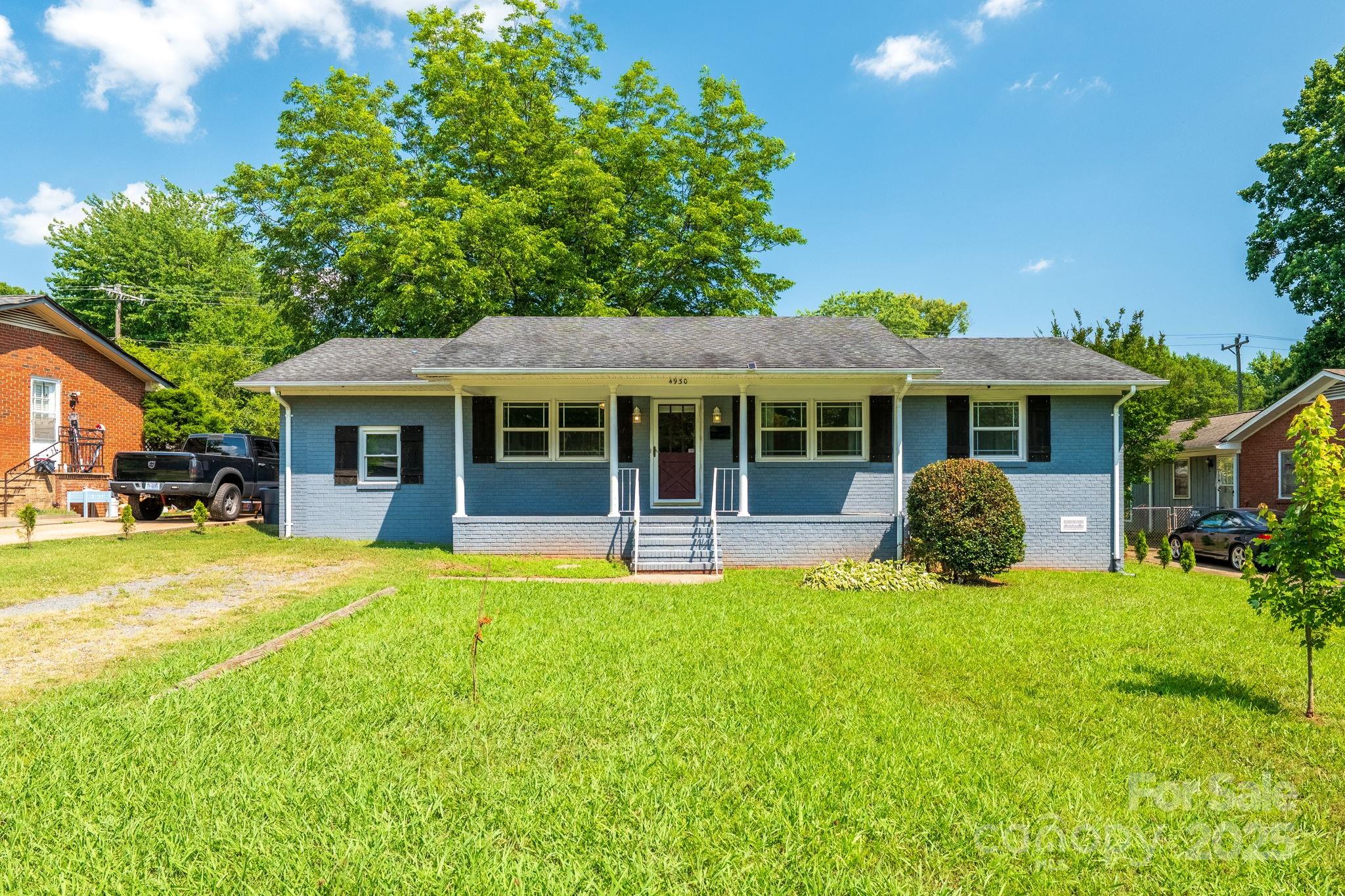 4930 Crestmont Drive Property Photo 1