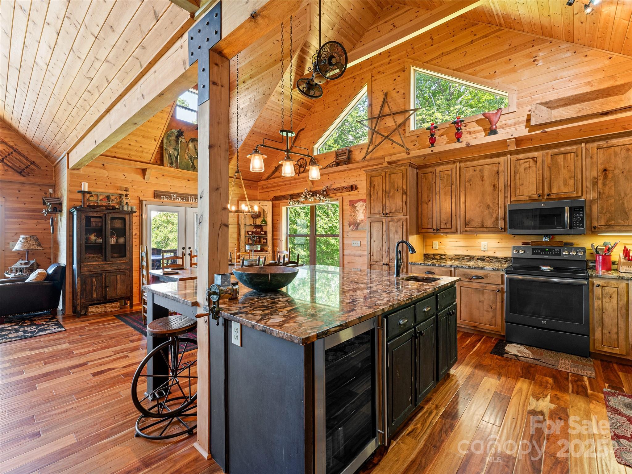 1909 Kentwood Lane Property Photo 19