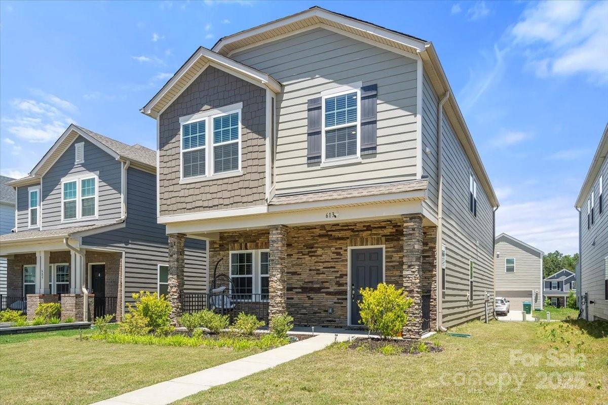 613 Cedar Knoll Circle Property Photo 3