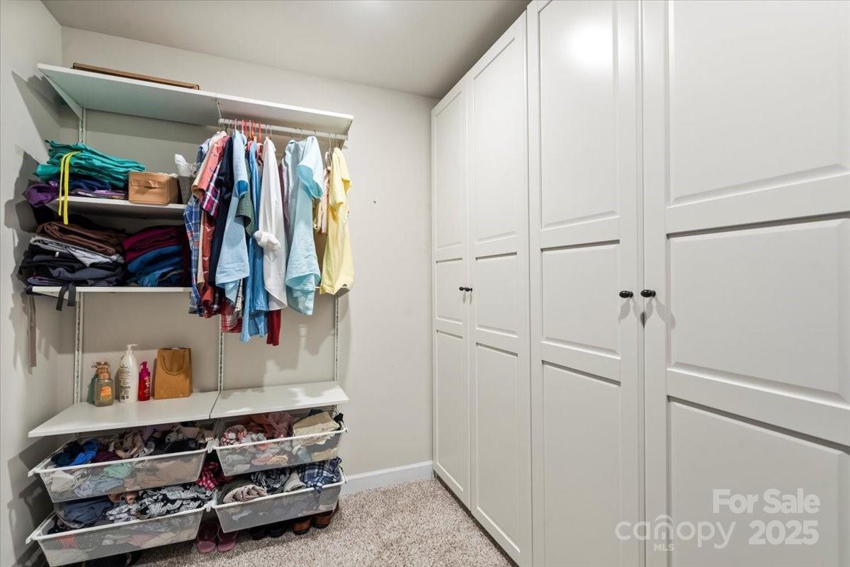 613 Cedar Knoll Circle Property Photo 33