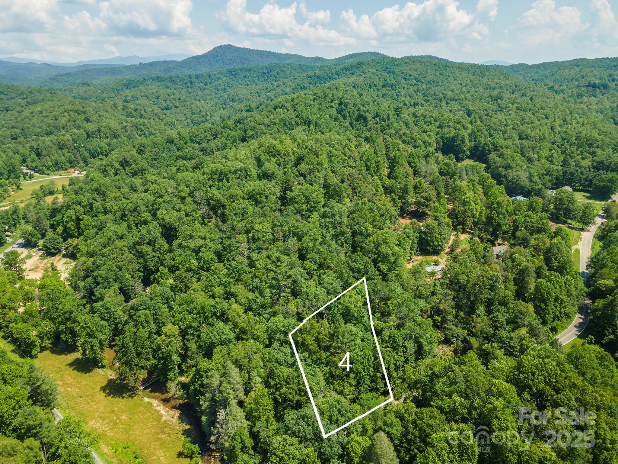 4 Roy Lane Property Photo 1