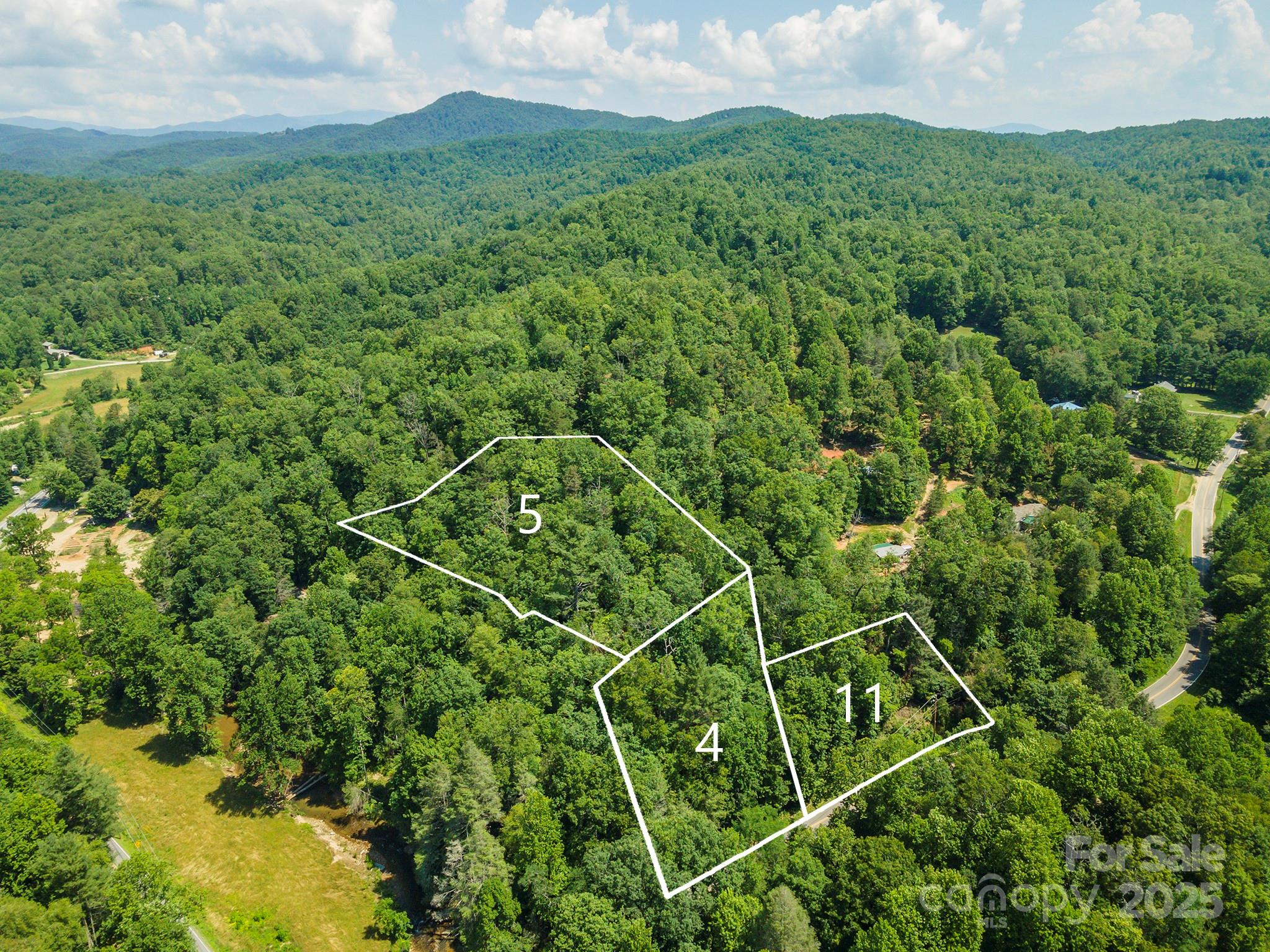 11 Roy Lane Property Photo 10